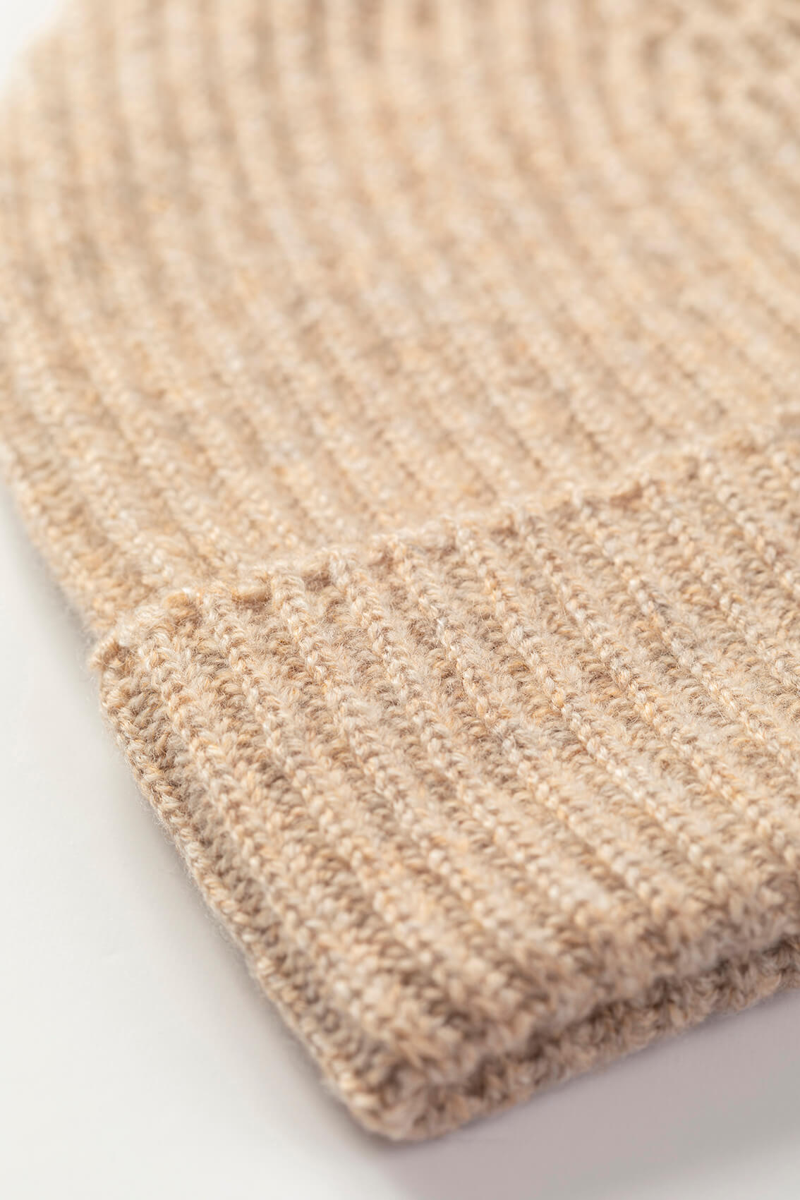 Natural Ribbed Cashmere Beanie