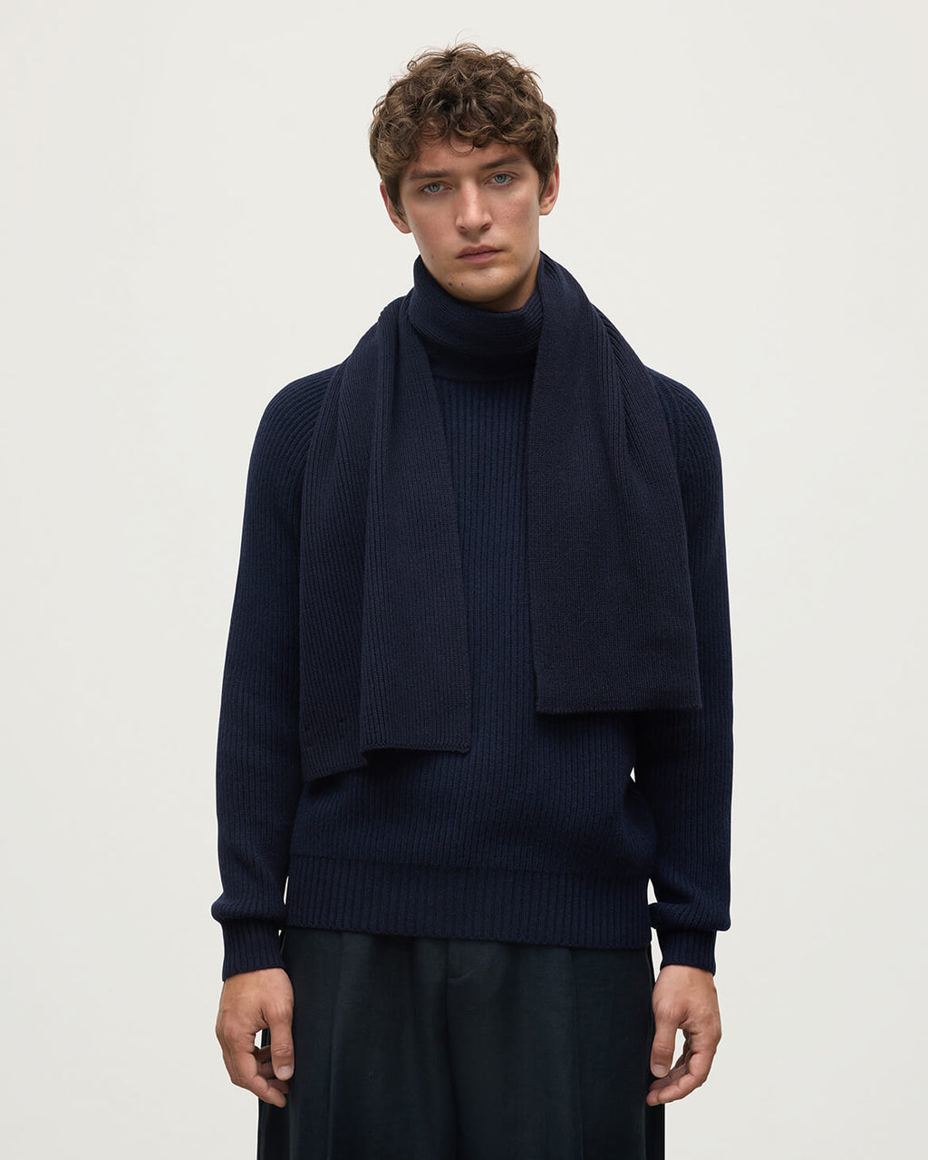 Ribbed Dark Navy Cashmere Scarf