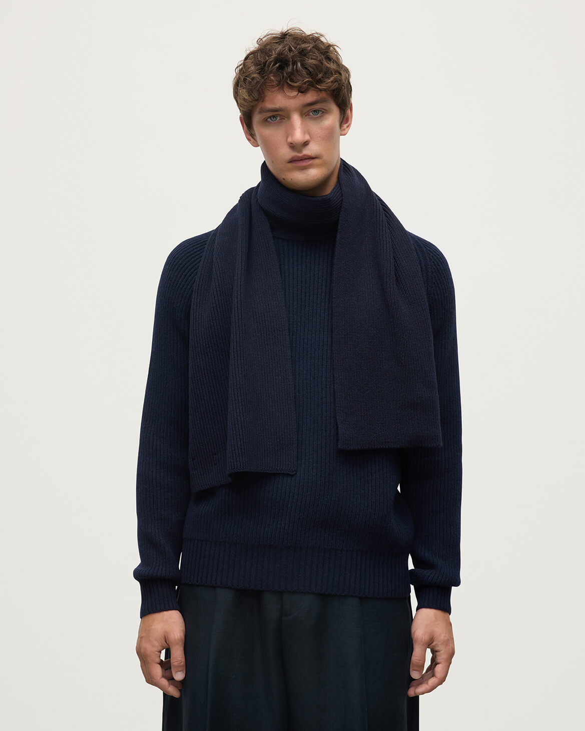 Ribbed Dark Navy Cashmere Scarf