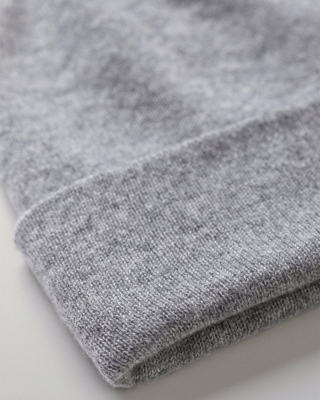 Braemar Grey Cashmere Beanie