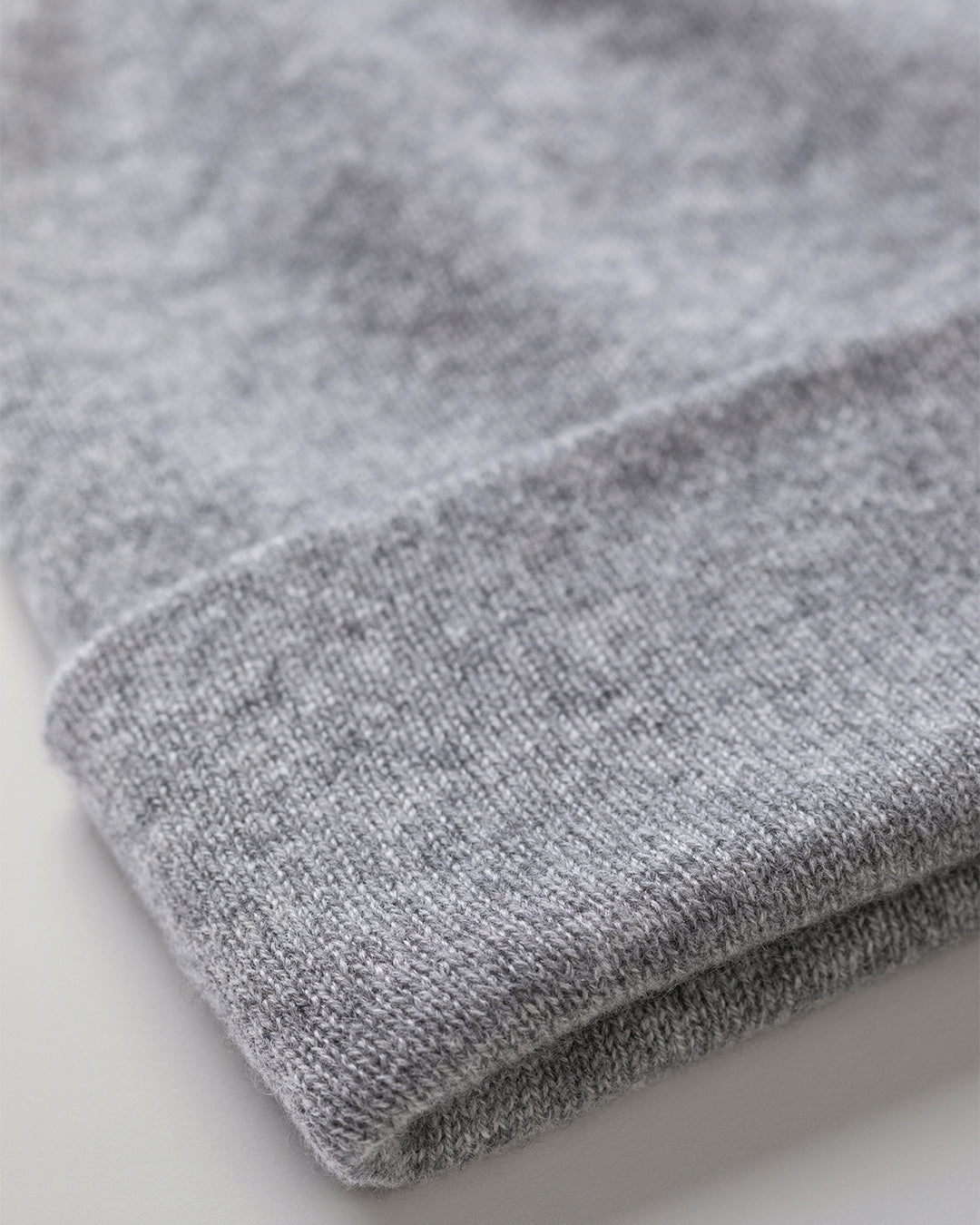 Braemar Grey Cashmere Beanie