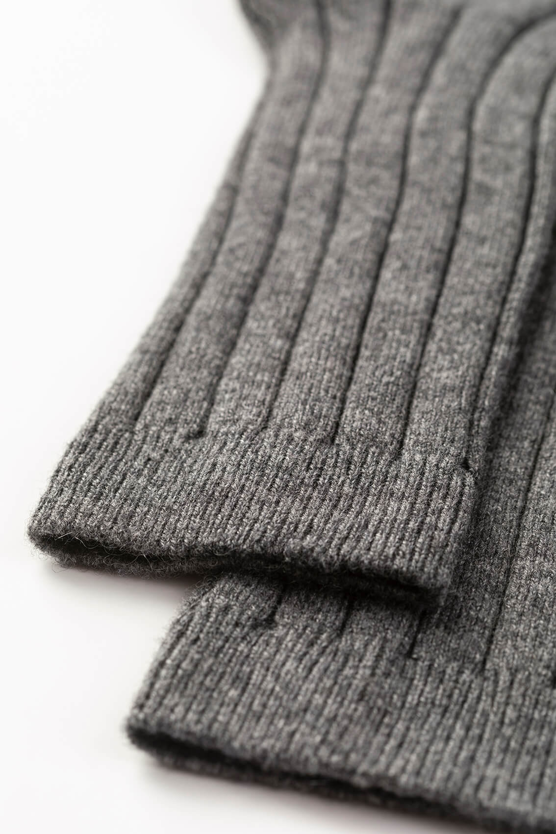 Men's Cashmere Ribbed Mid Grey Socks