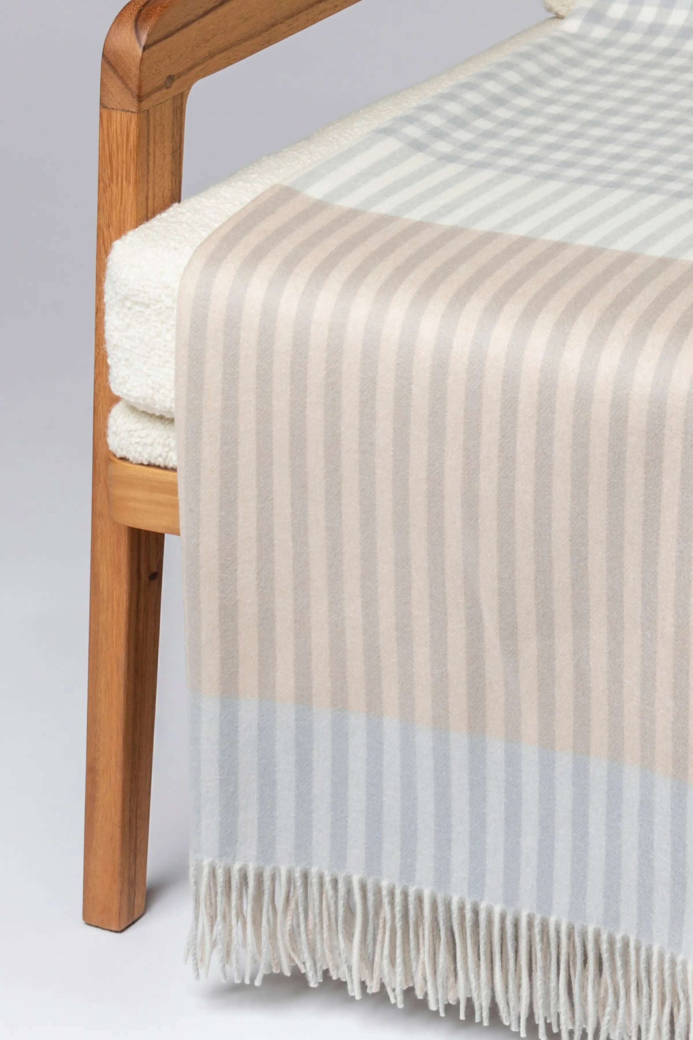 Check Reversible Cashmere Throw in Heron