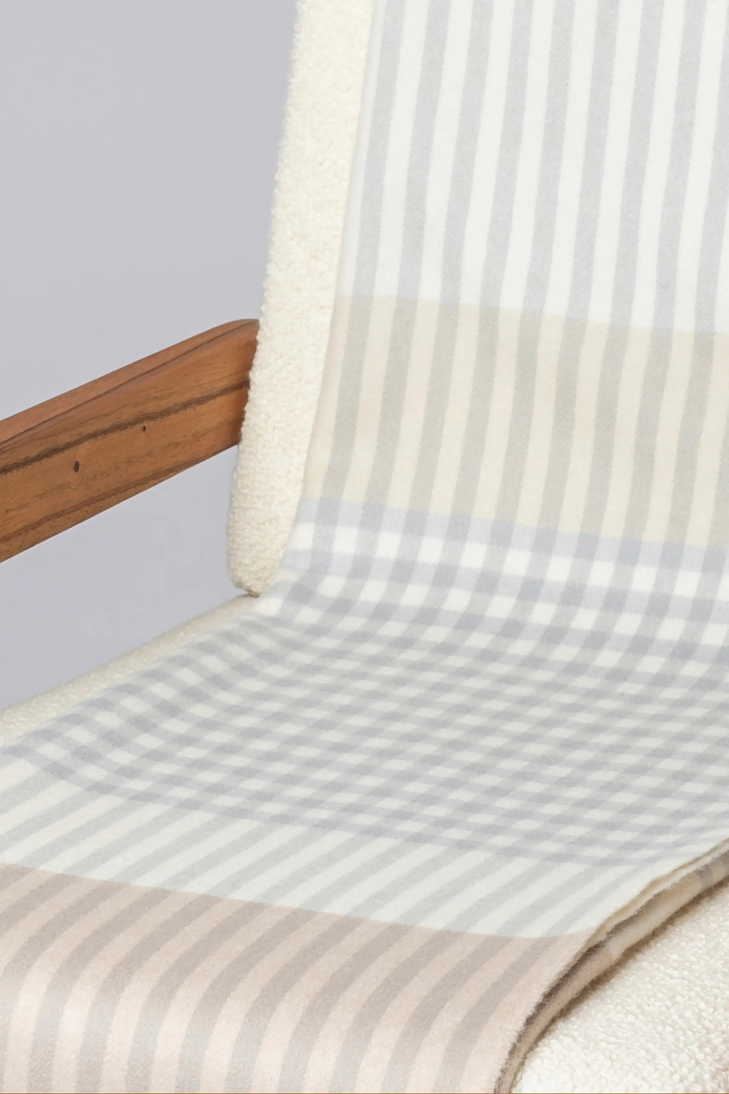 Check Reversible Cashmere Throw in Heron