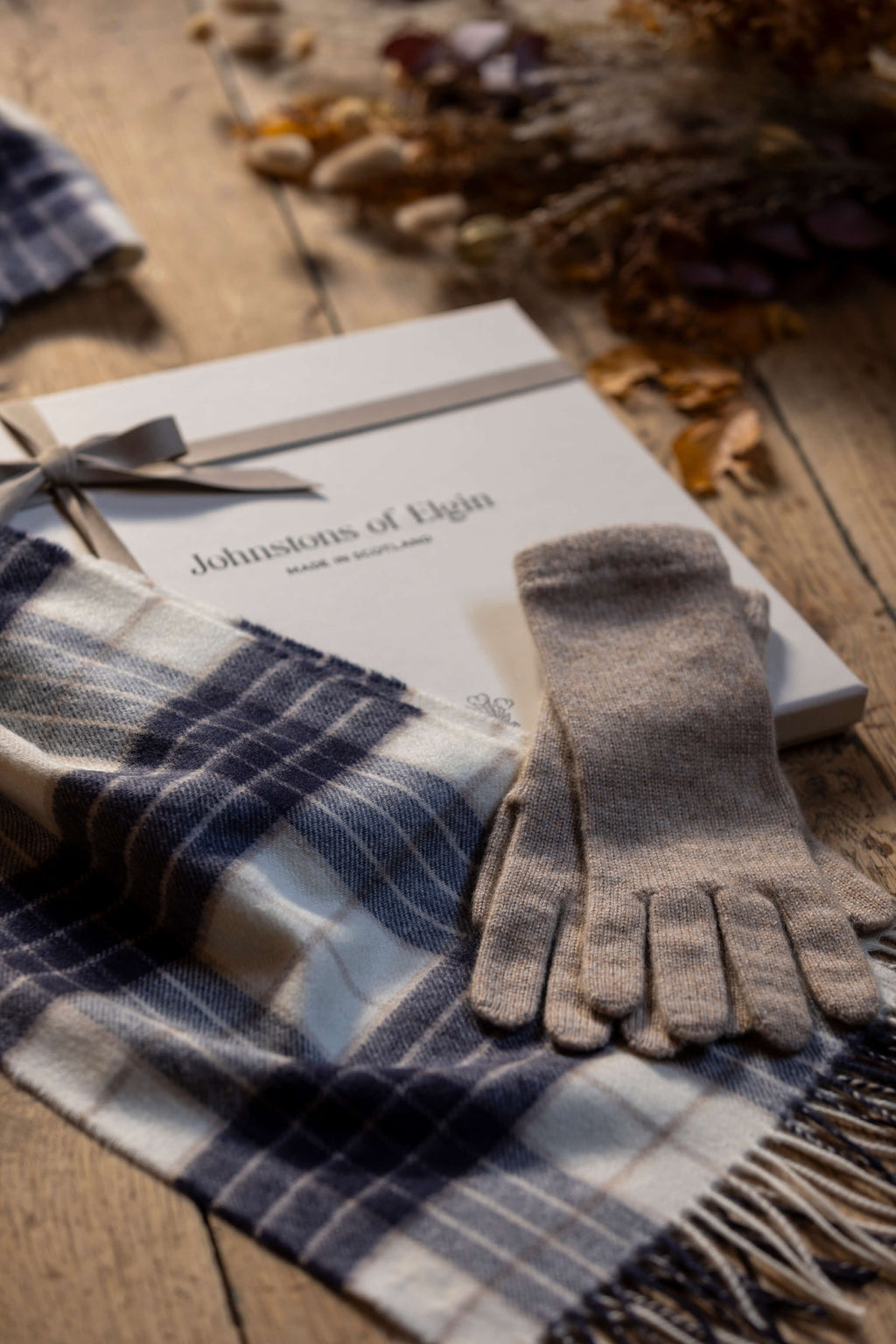 Women's Knockmore Cashmere Accessories Gift Set