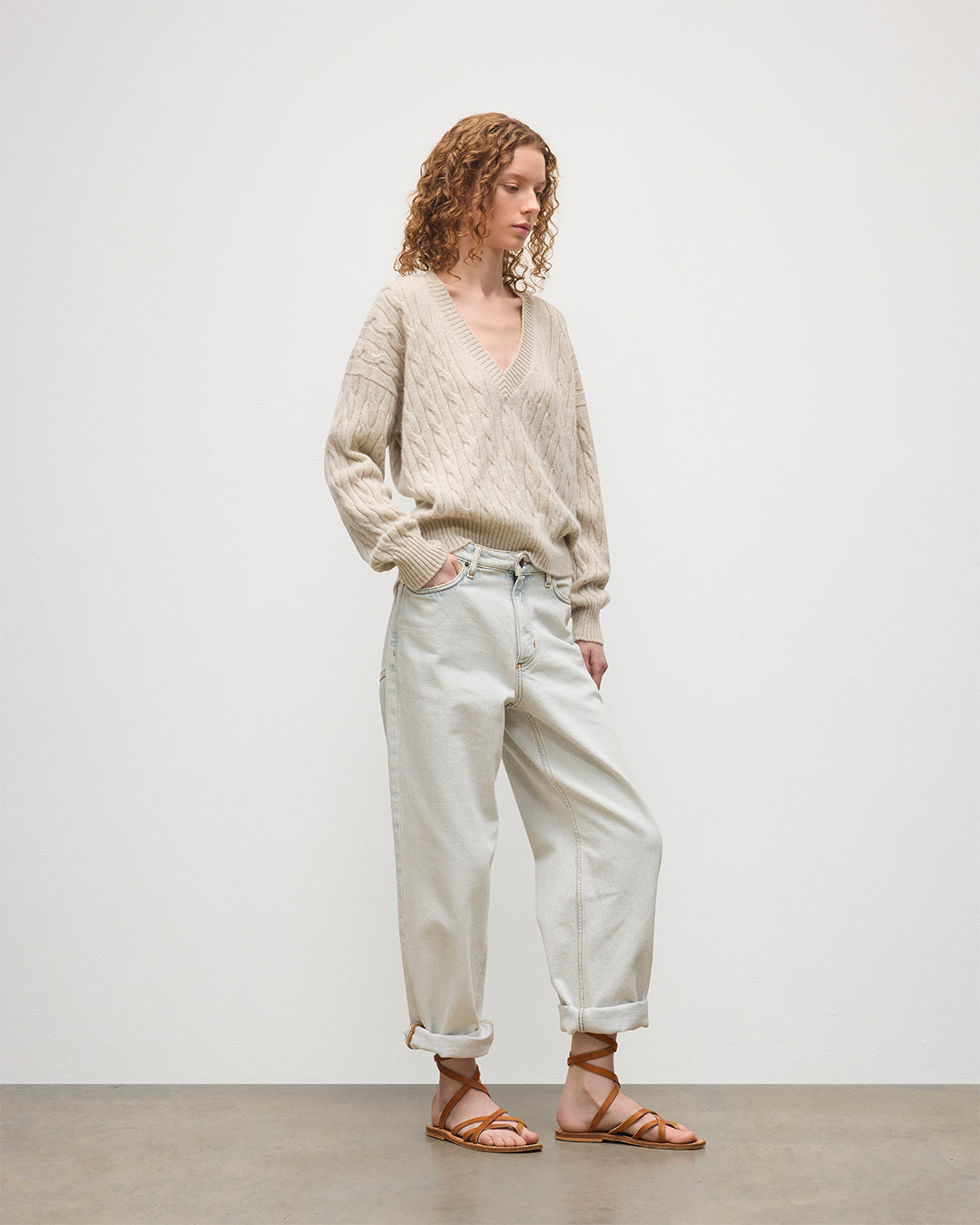 Kylesku Deep V Cream Cashmere Jumper