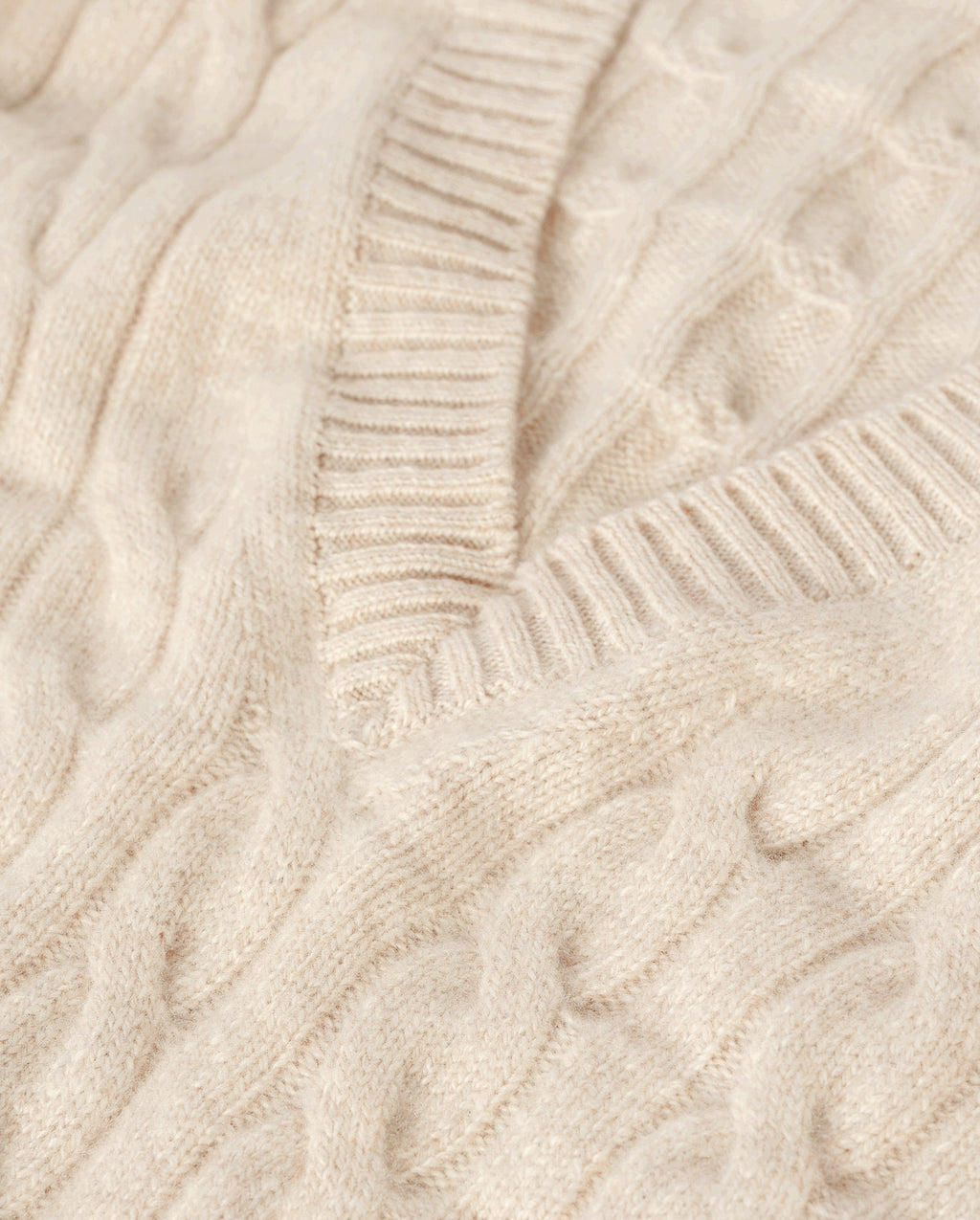 Kylesku Deep V Cream Cashmere Jumper