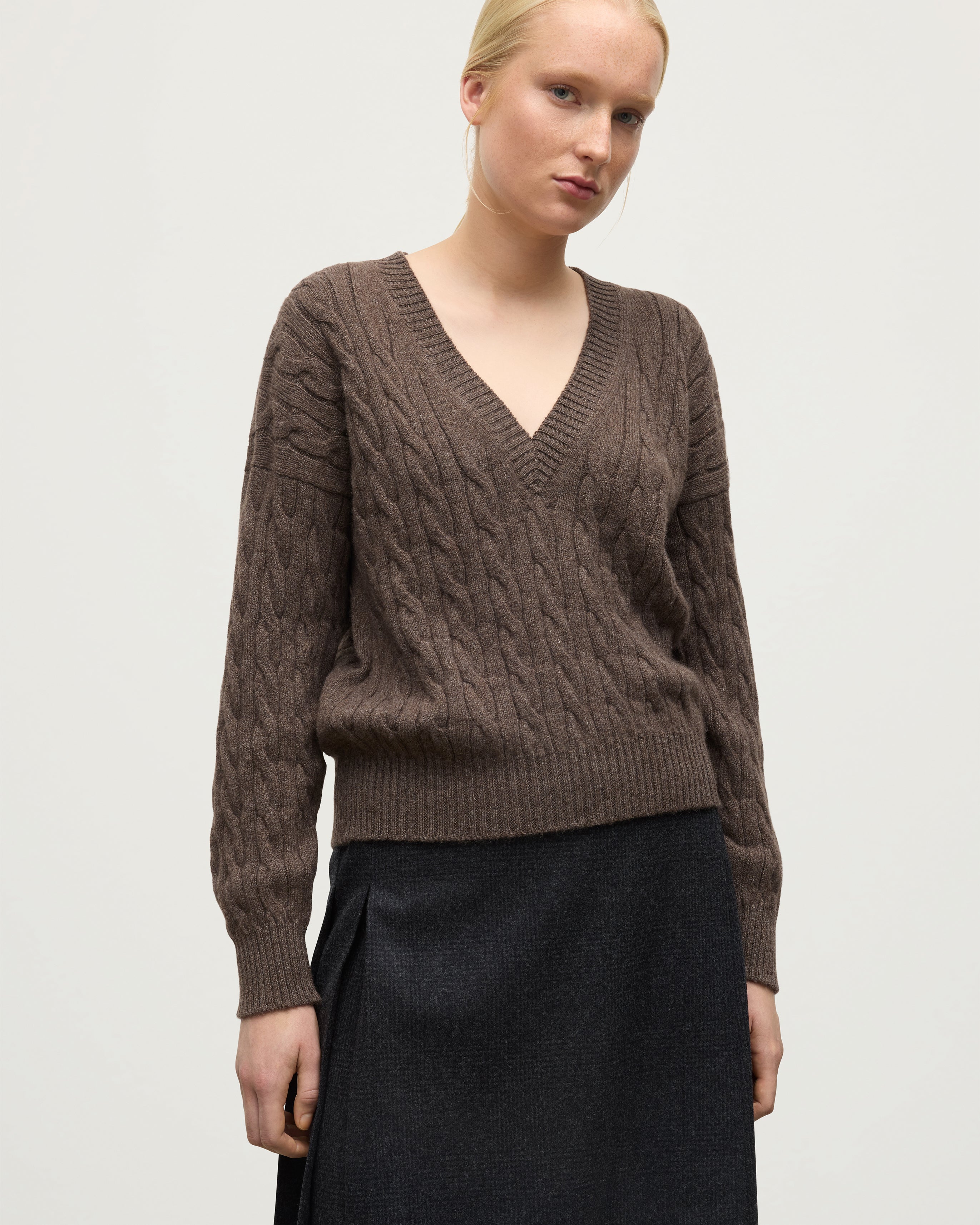Kylesku Deep V Brown Cashmere Jumper
