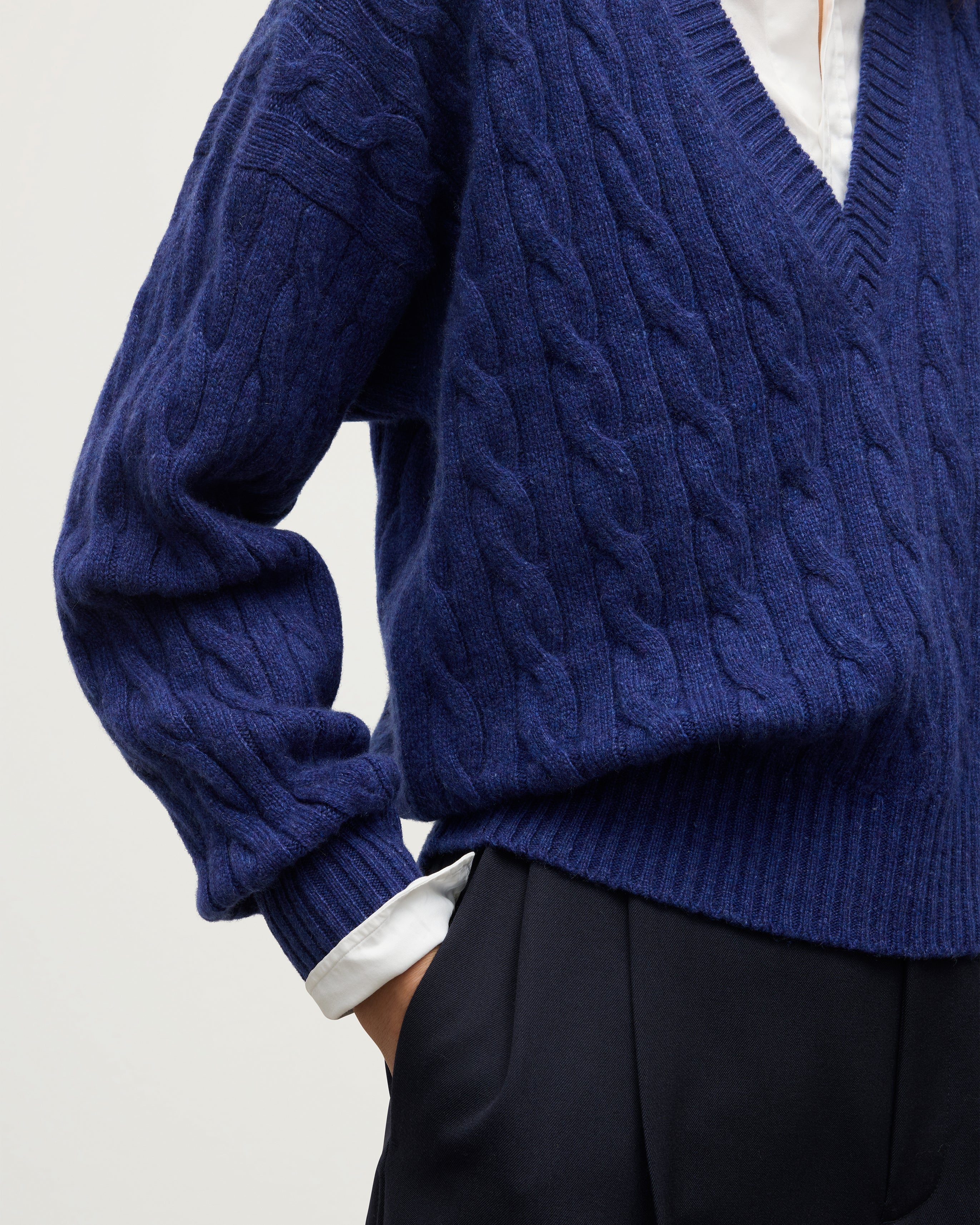 Kylesku Deep V Blue Cashmere Jumper
