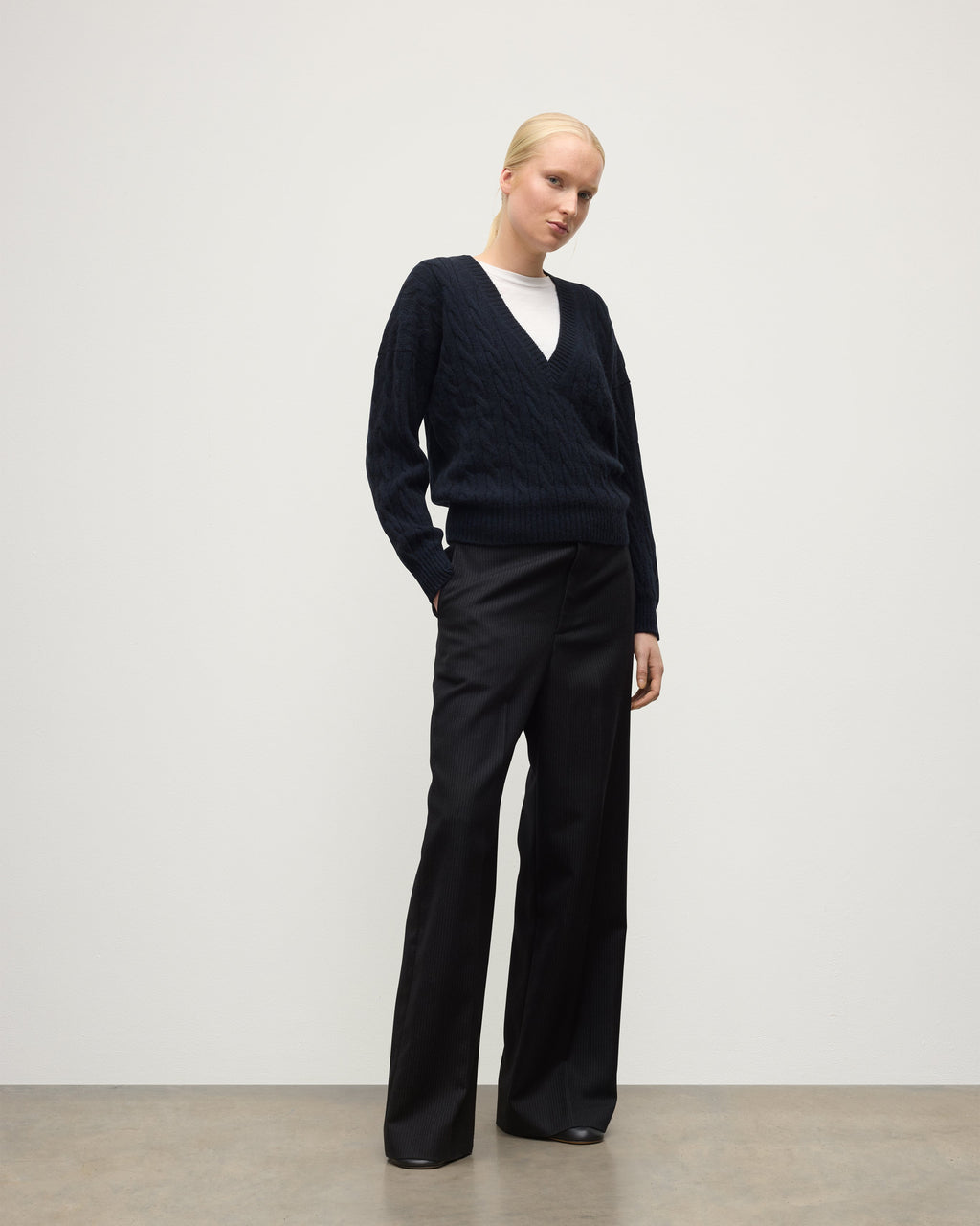 Kylesku Deep V Dark Blue Cashmere Jumper
