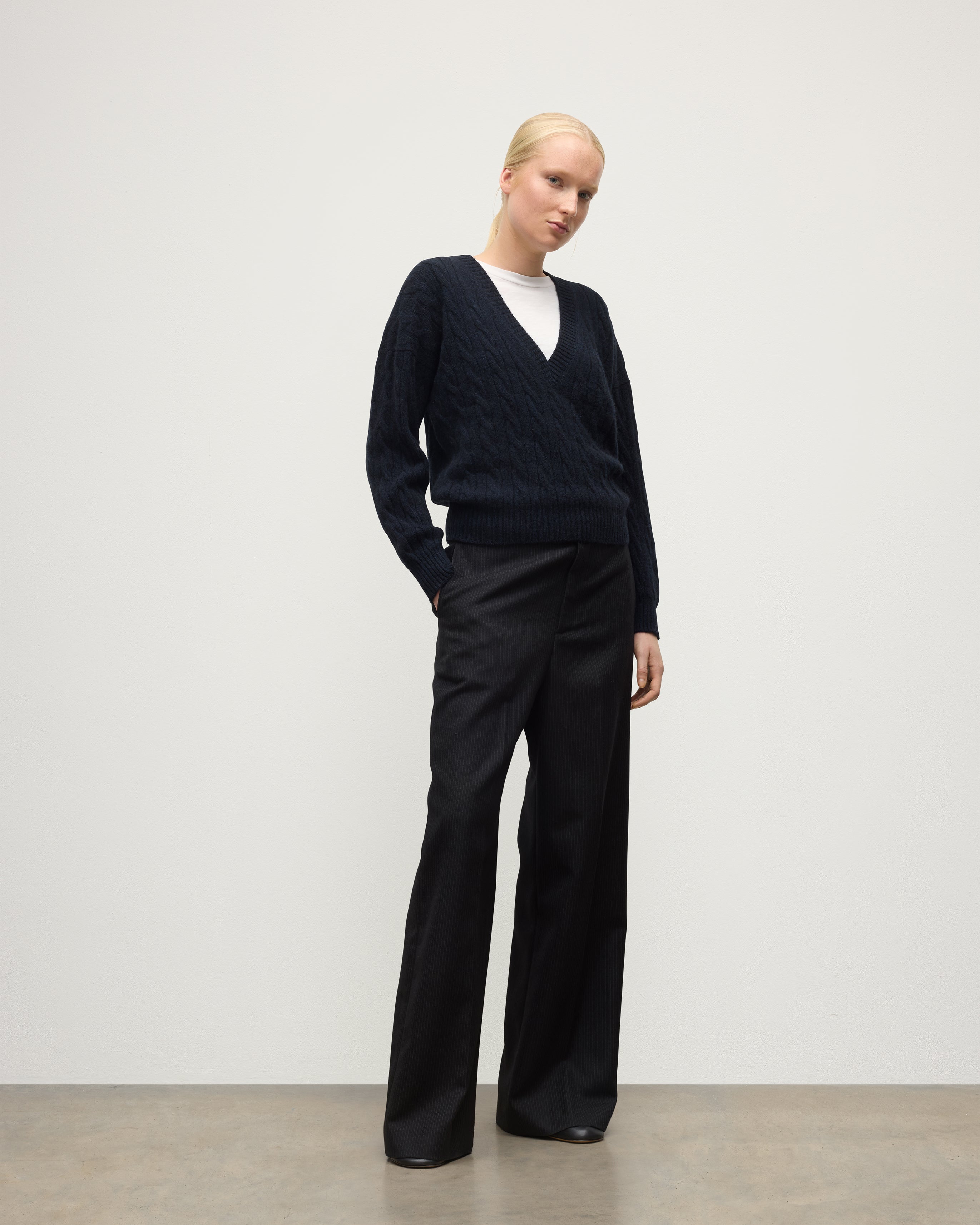 Kylesku Deep V Dark Blue Cashmere Jumper