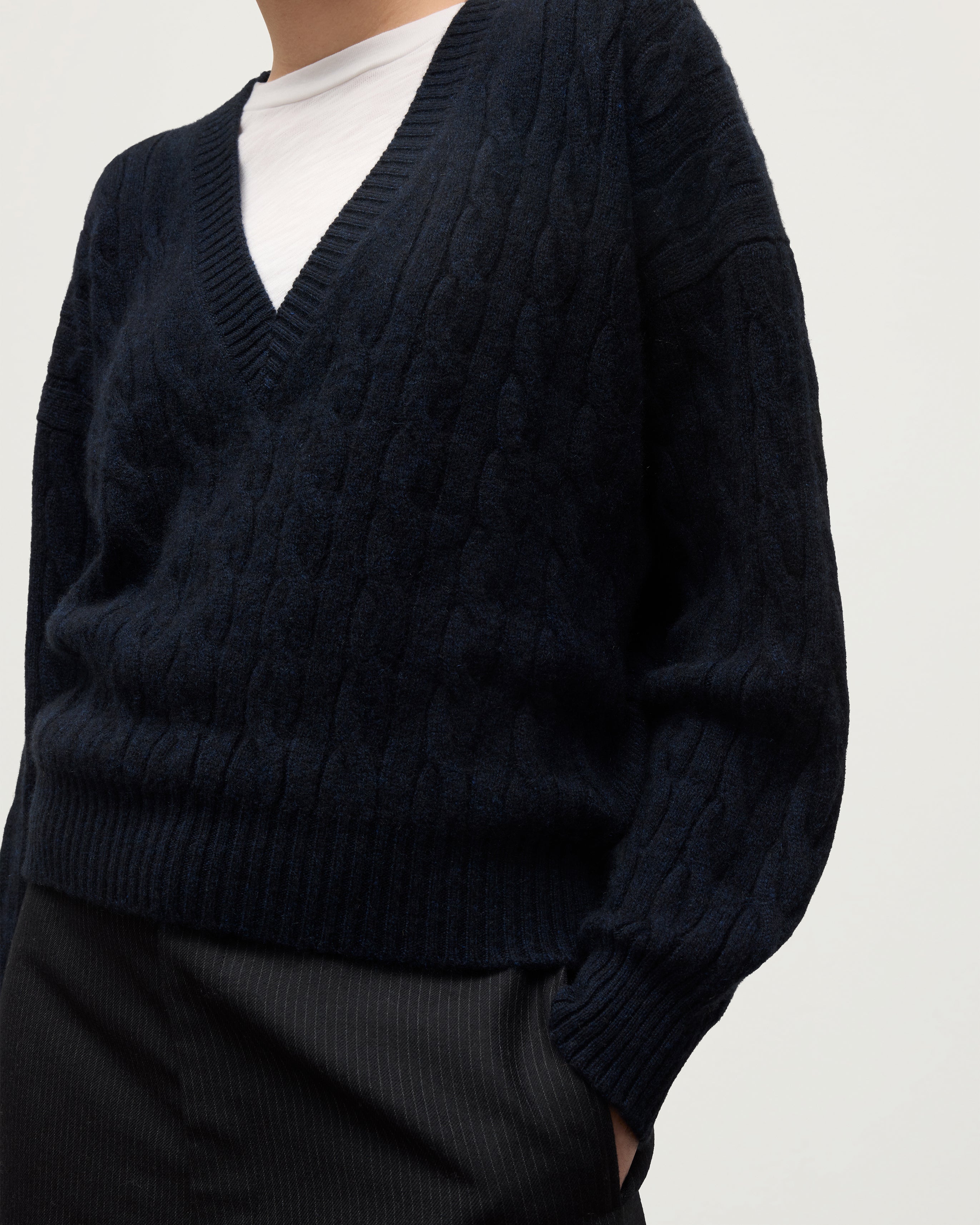Kylesku Deep V Dark Blue Cashmere Jumper