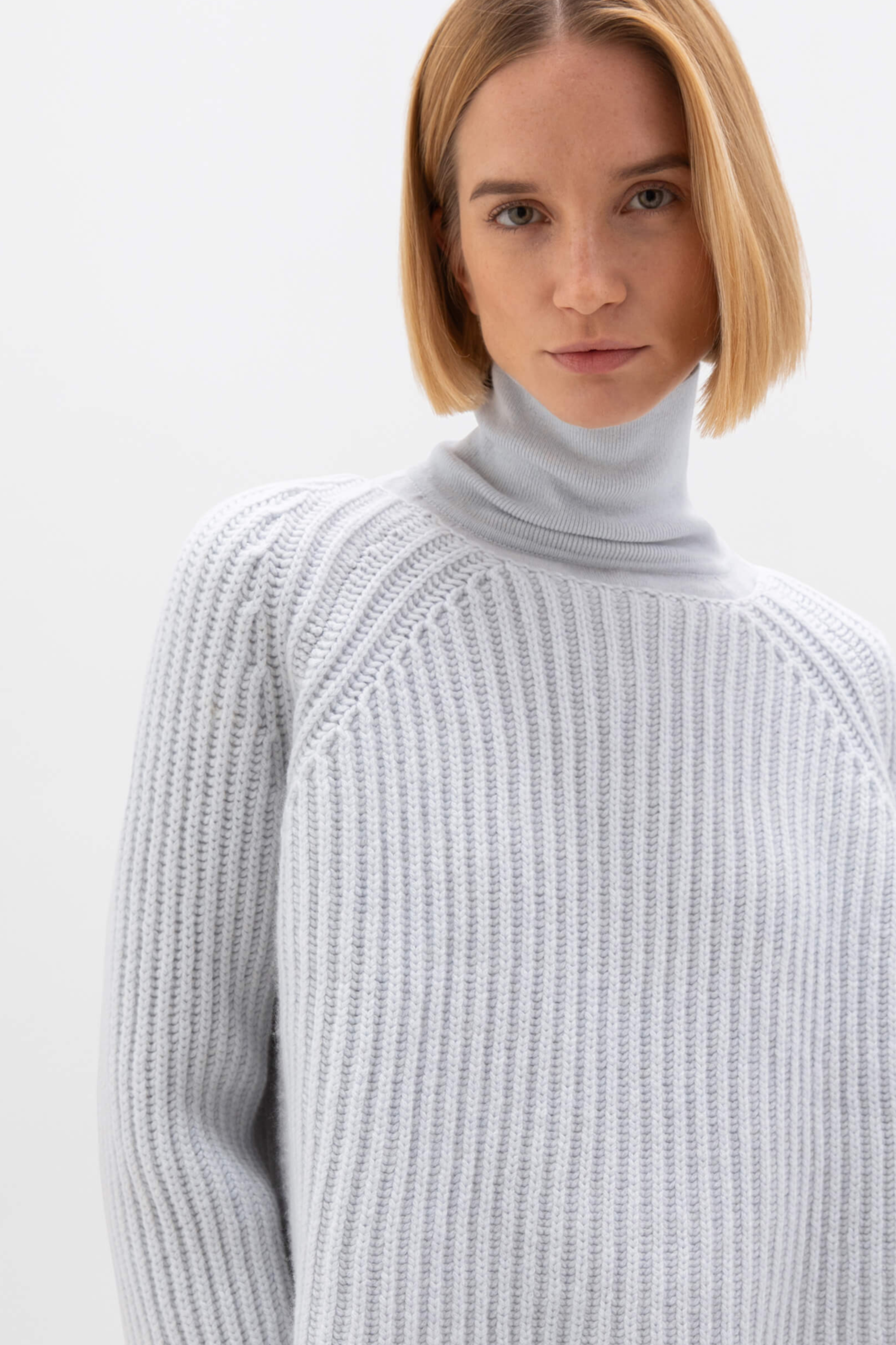 Cropped Ribbed Blue Cashmere Jumper