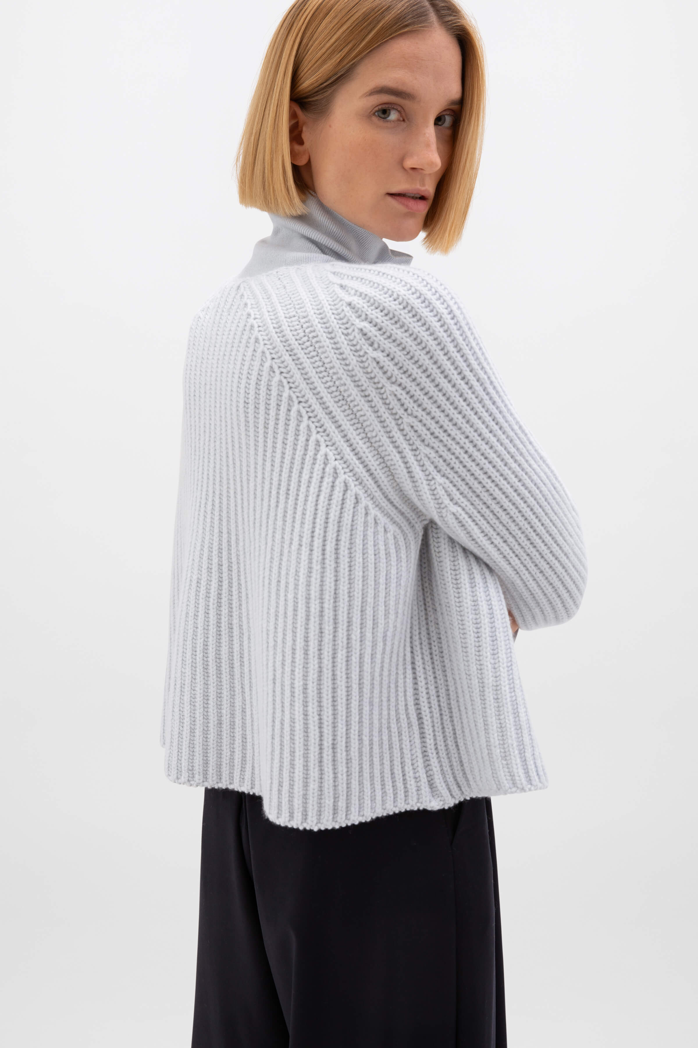 Cropped Ribbed Blue Cashmere Jumper
