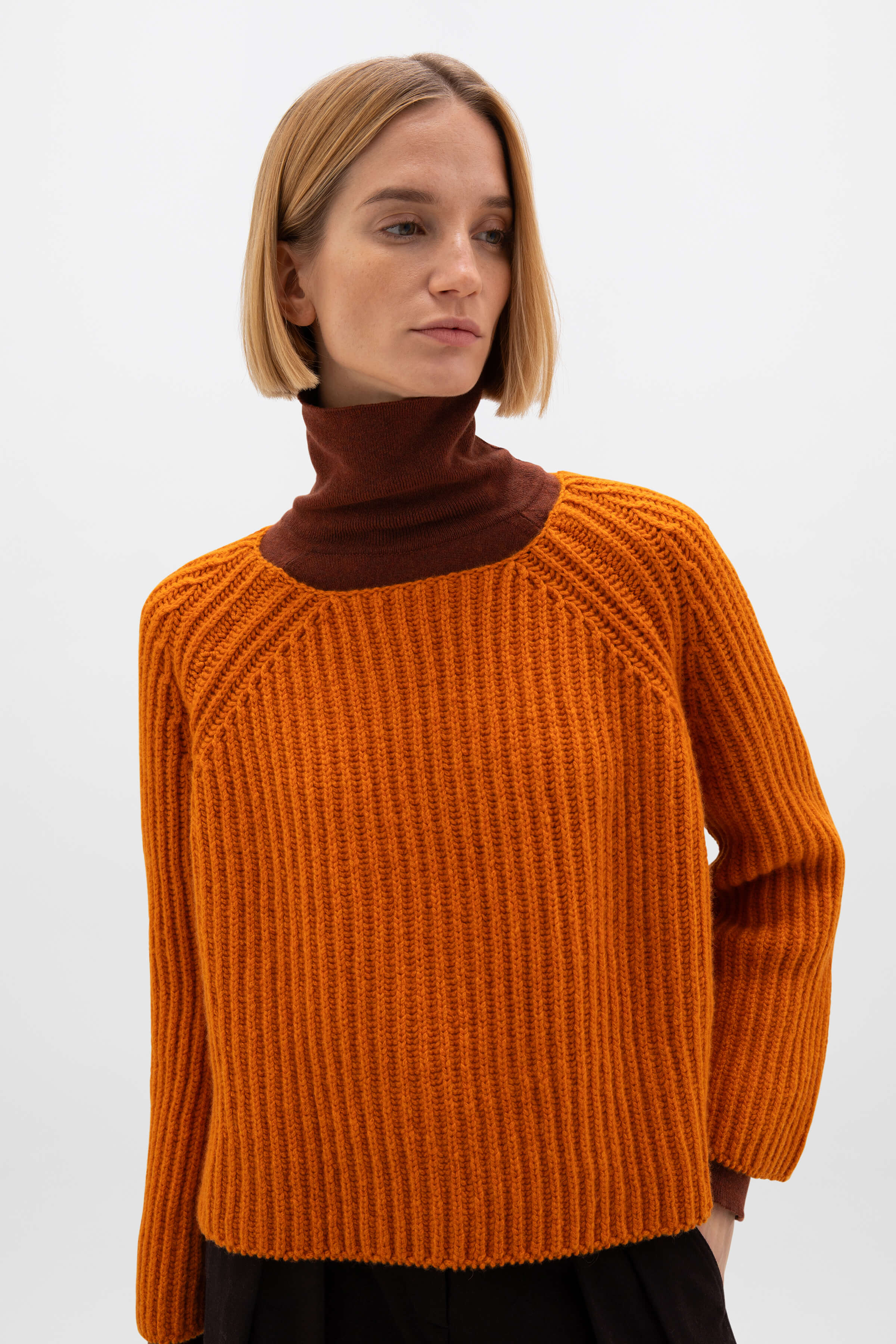 Cropped Ribbed Orange Cashmere Jumper
