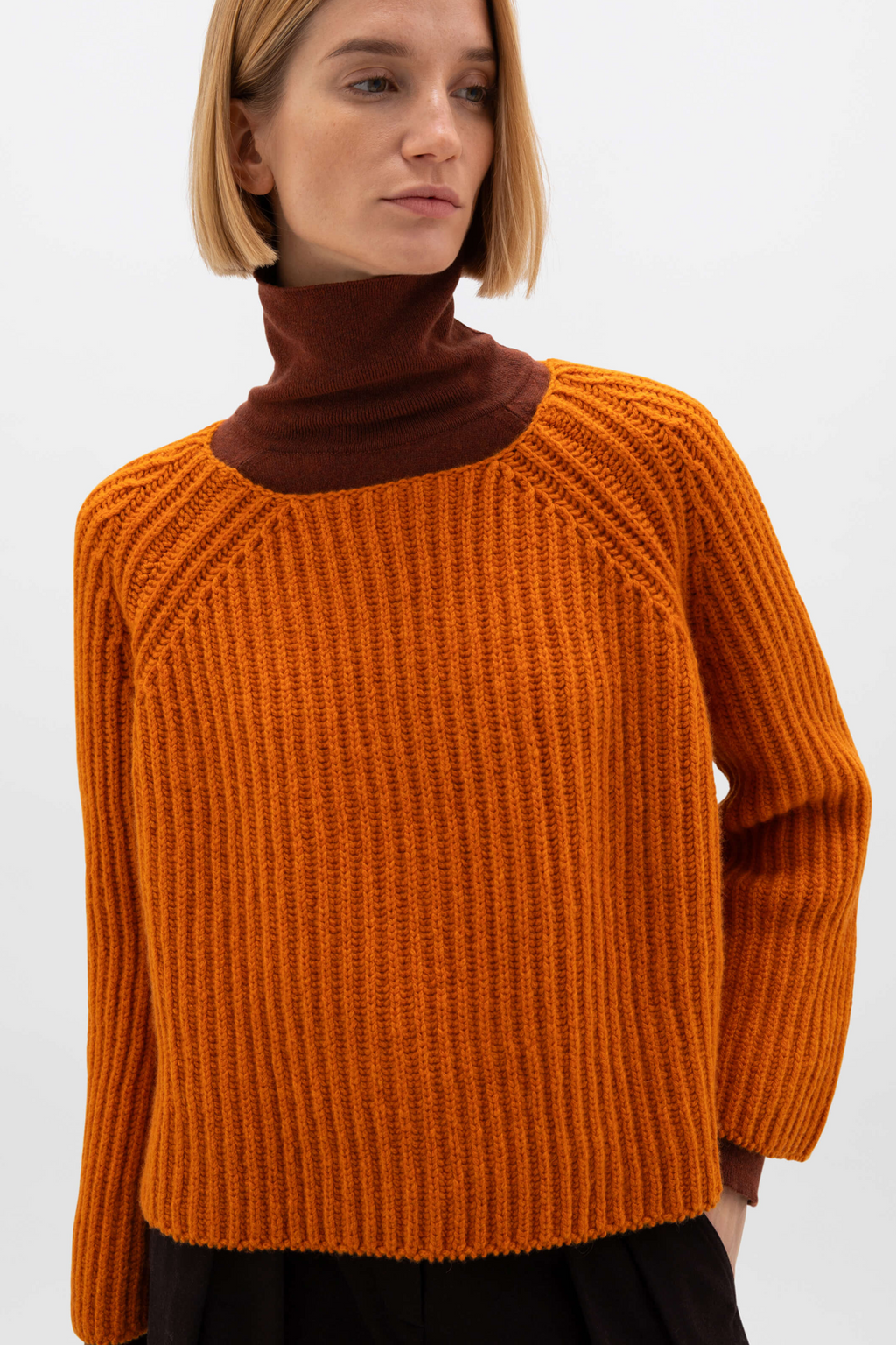 Cropped Ribbed Orange Cashmere Jumper