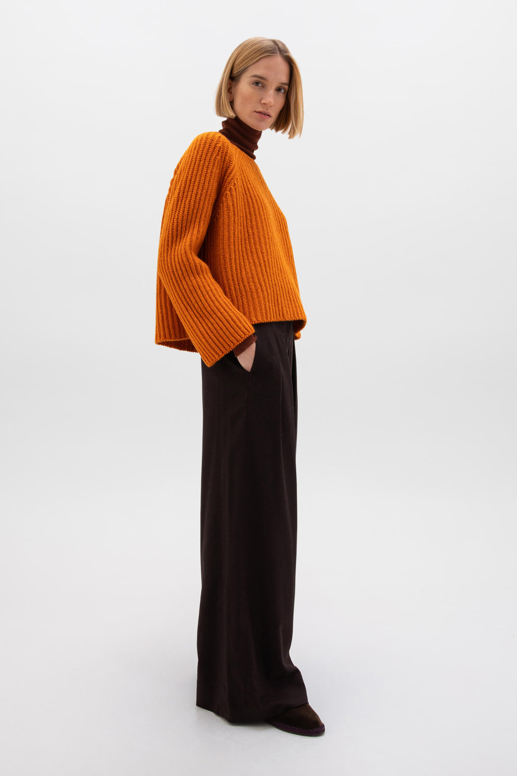 Cropped Ribbed Orange Cashmere Jumper