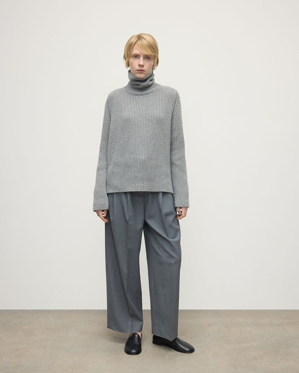 Roll-Collar Light Grey Cashmere Jumper