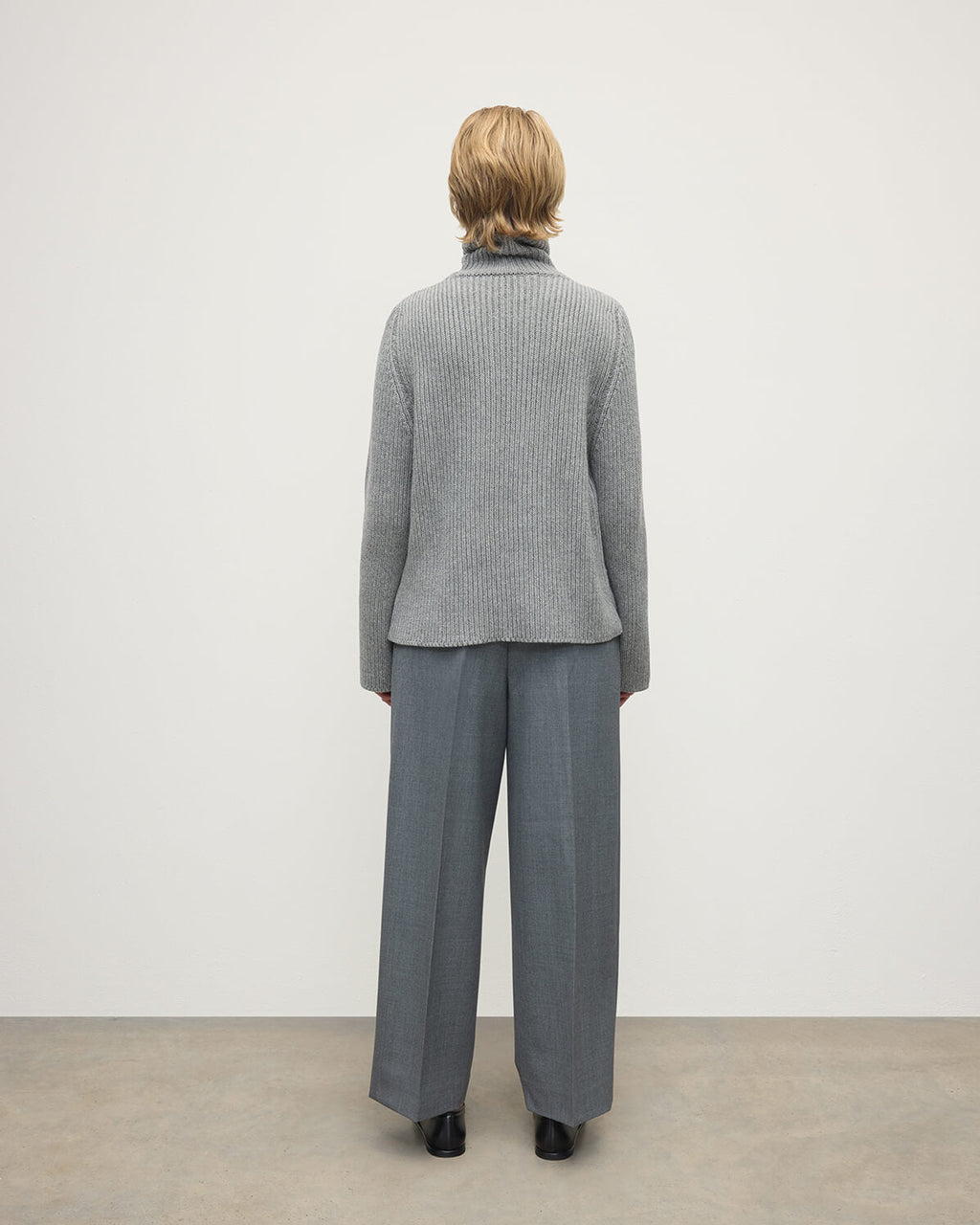 Roll-Collar Light Grey Cashmere Jumper