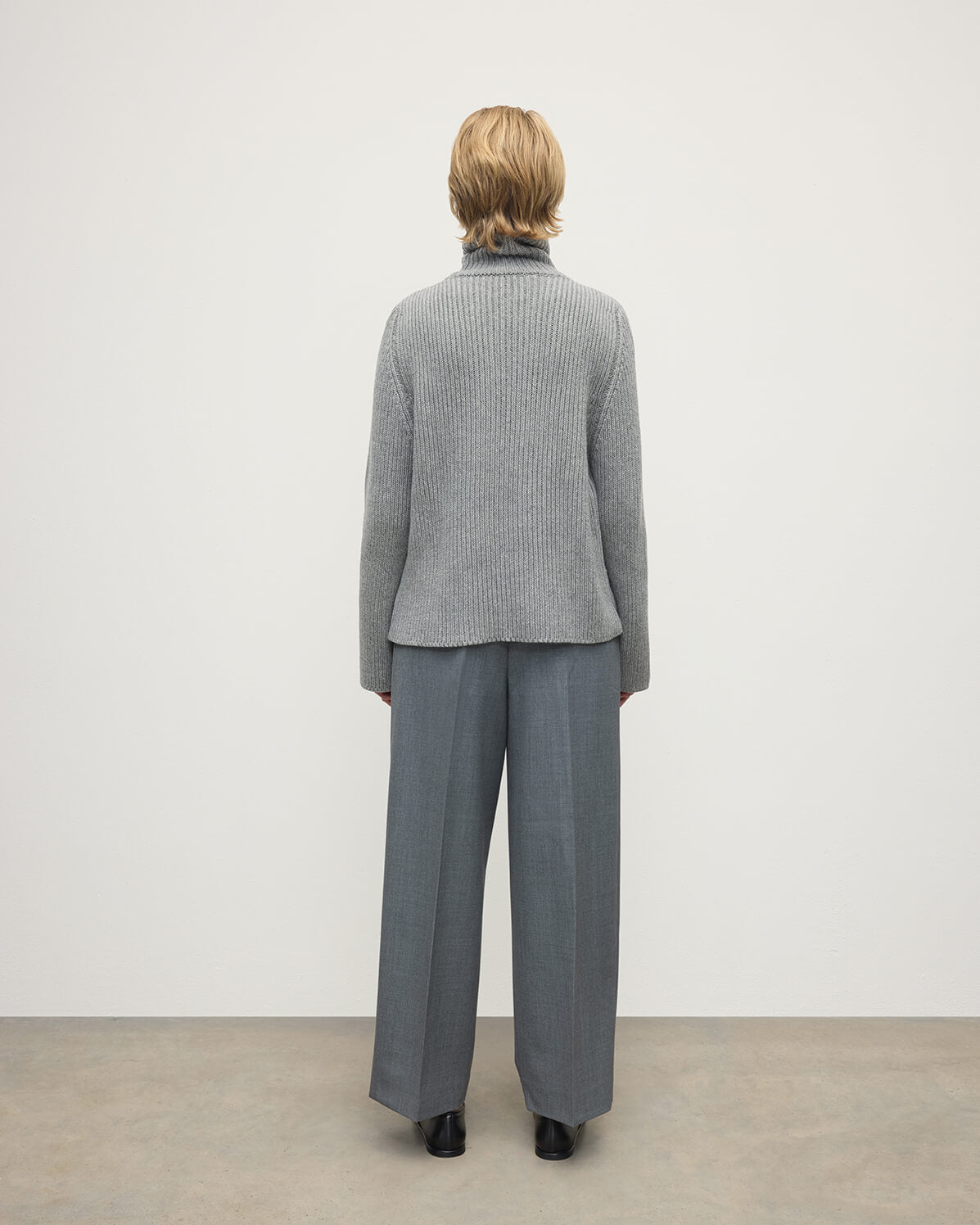 Roll-Collar Light Grey Cashmere Jumper