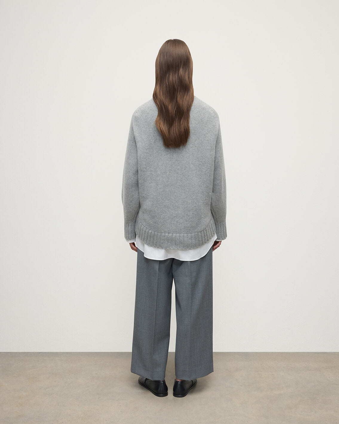 Relaxed Light Grey Cashmere Jumper