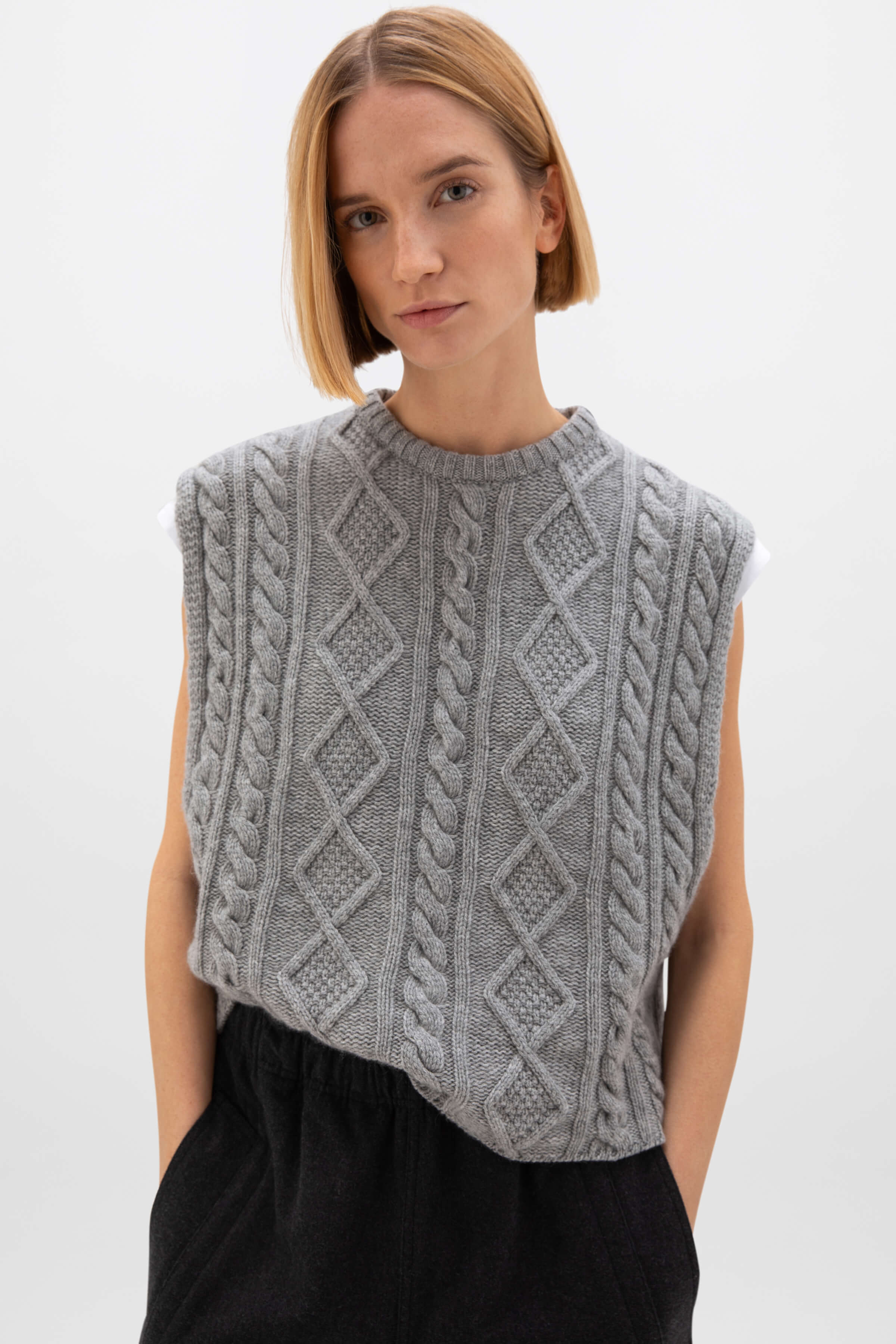 Oversized Aran Light Grey Cable Cashmere Tank