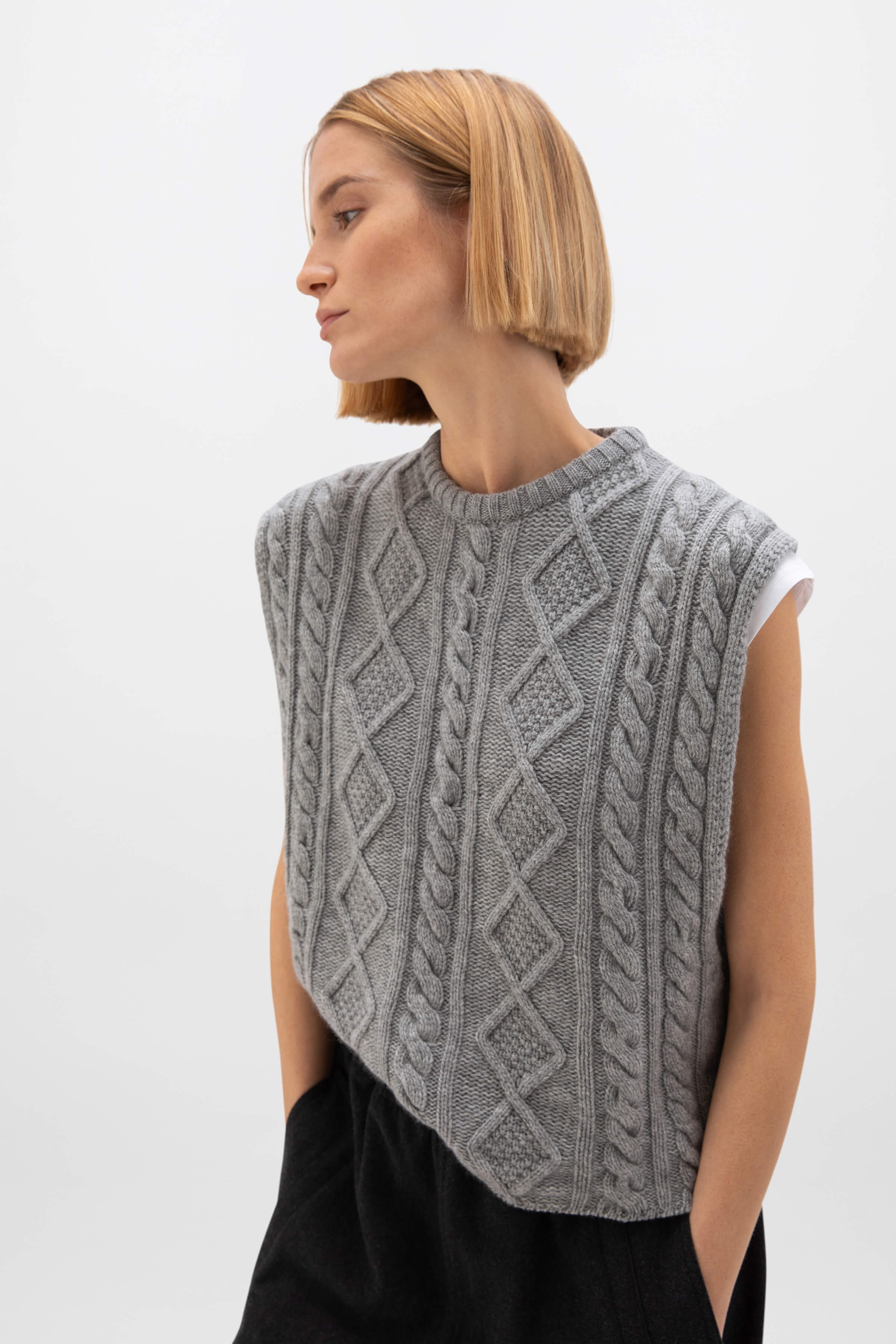 Oversized Aran Light Grey Cable Cashmere Tank