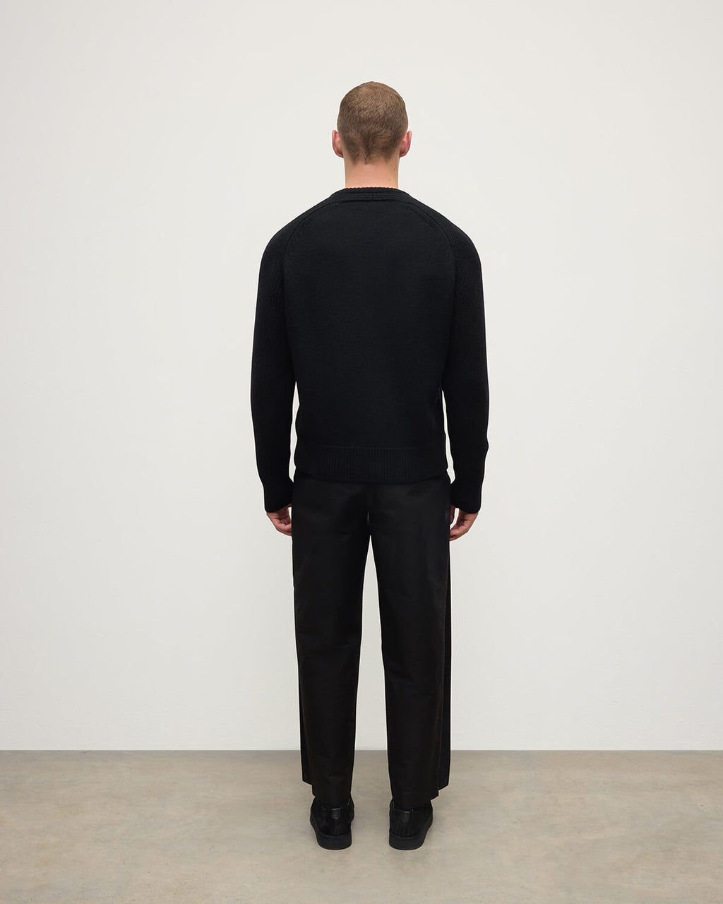 Ribbed Black Cashmere Jumper