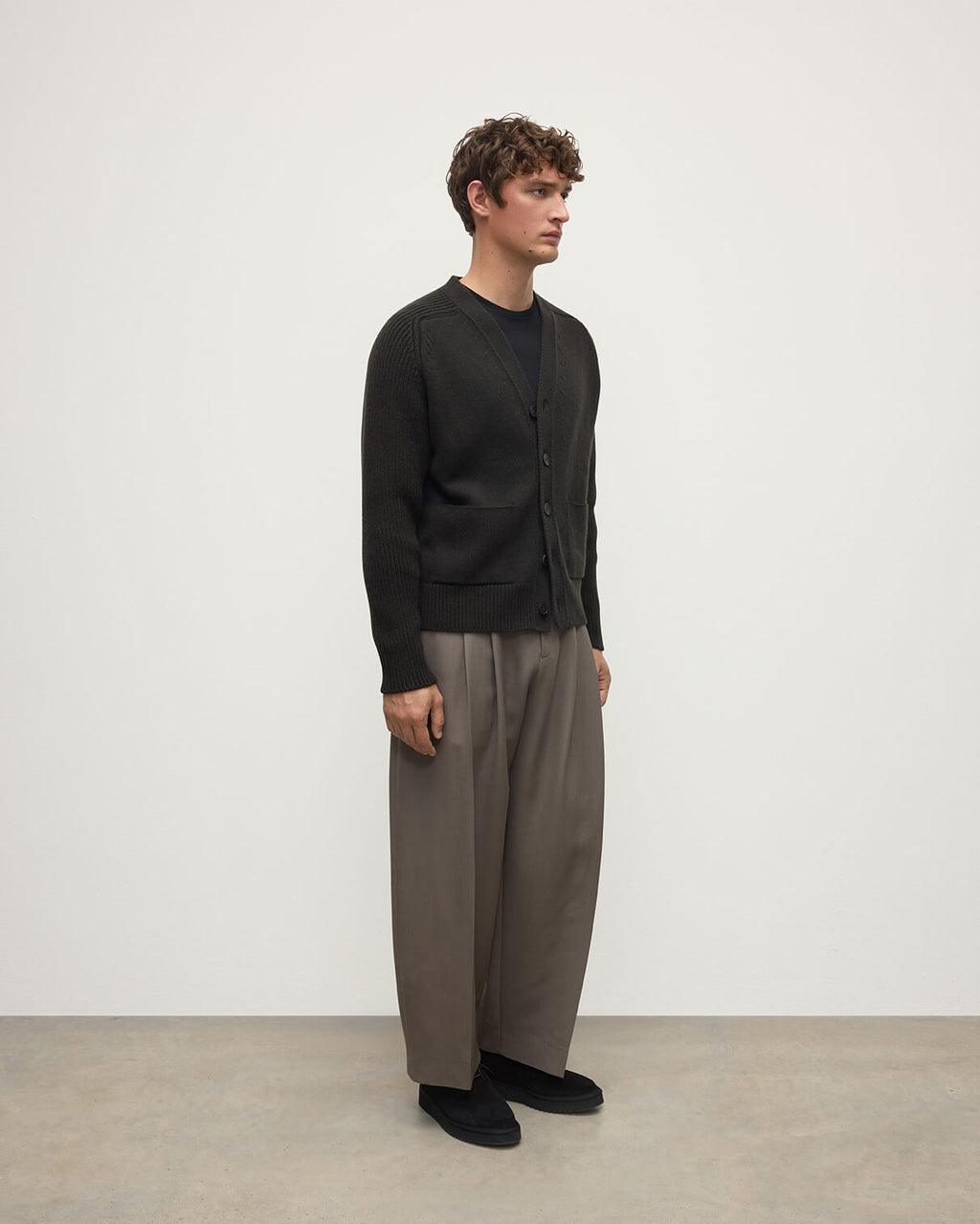 Ribbed Cashmere Dark Grey Cardigan