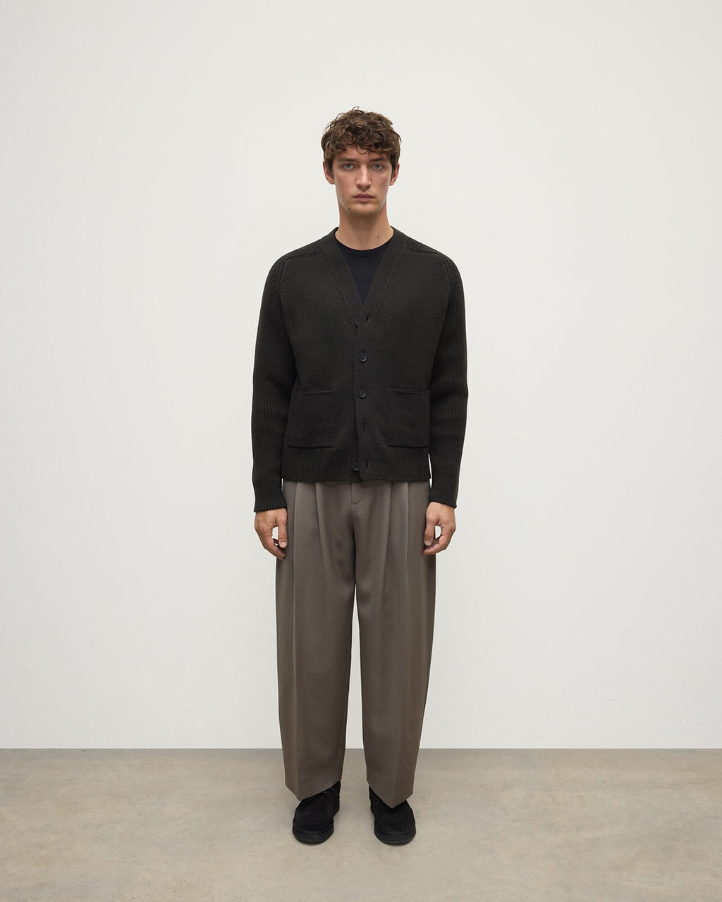 Ribbed Cashmere Dark Grey Cardigan
