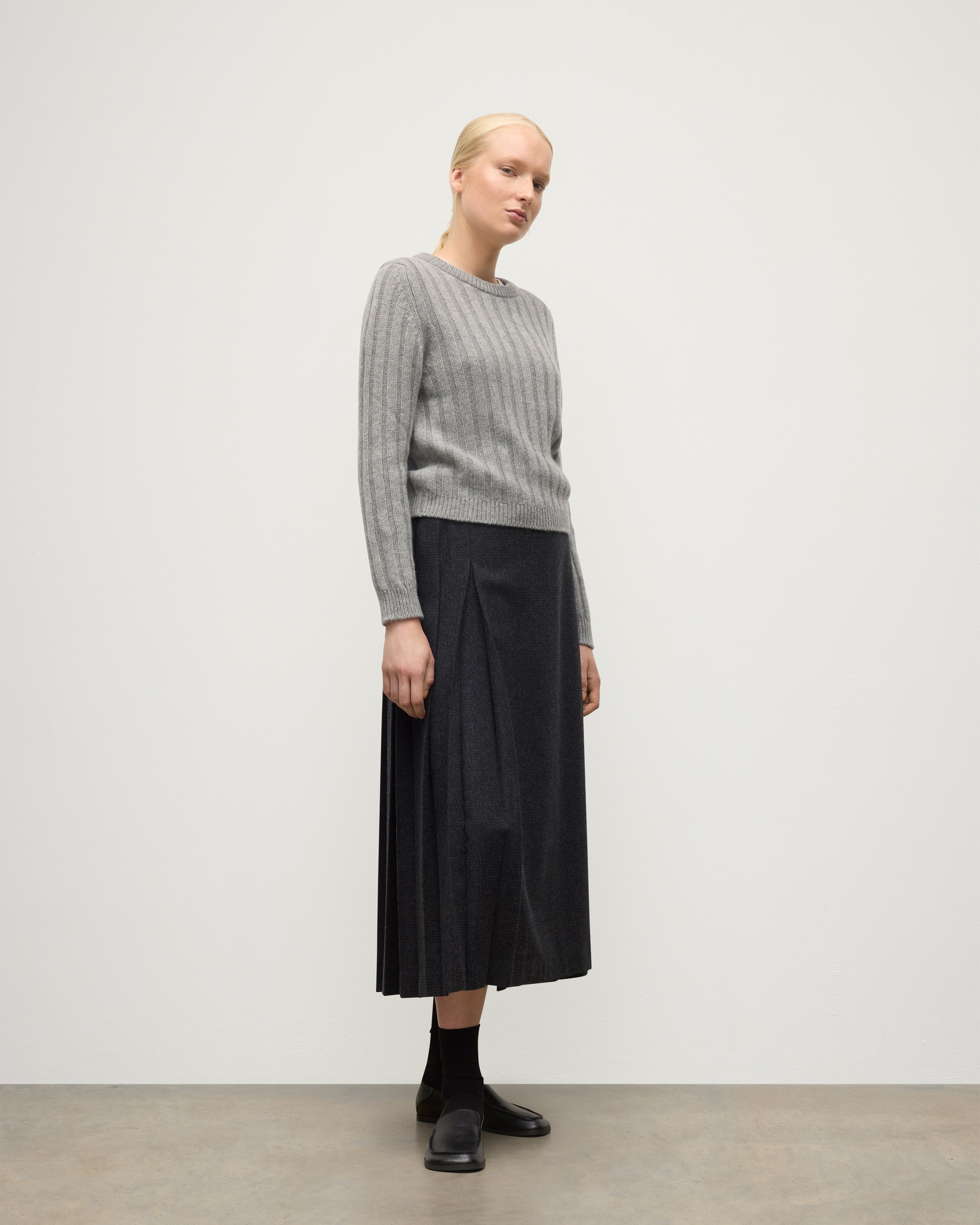 Lecht Grey Cashmere Crew Jumper