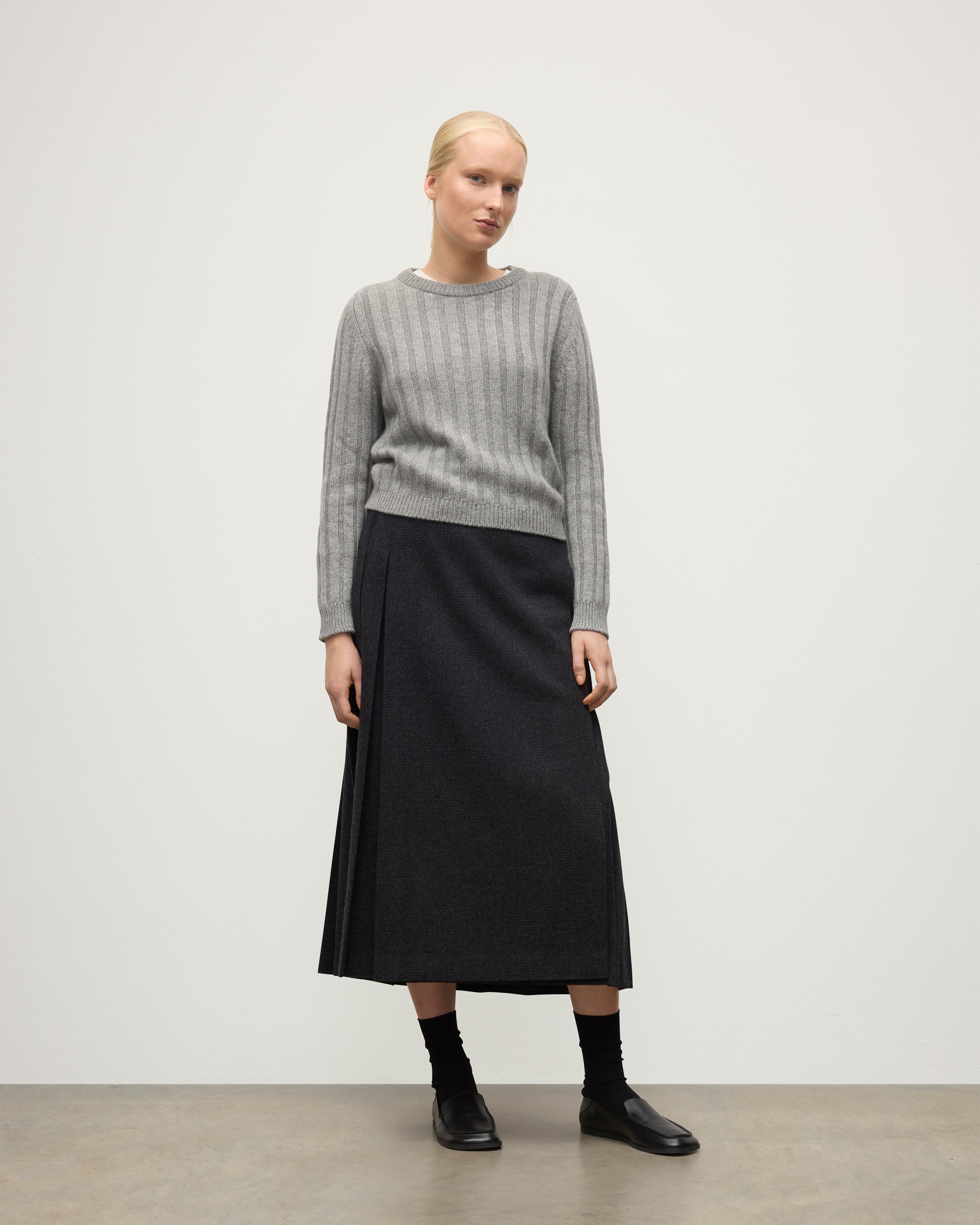 Lecht Grey Cashmere Crew Jumper