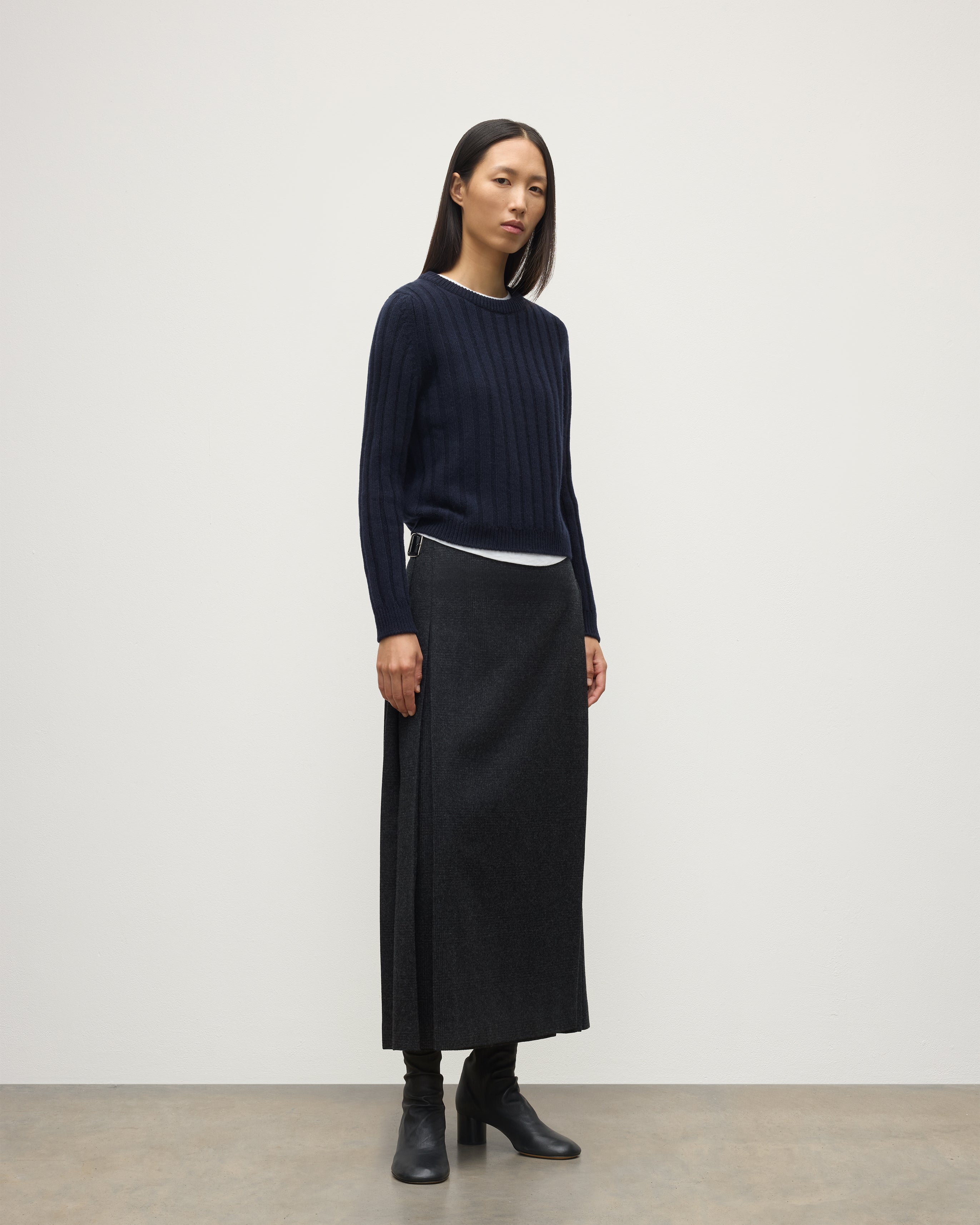 Lecht Dark Navy Cashmere Crew Jumper