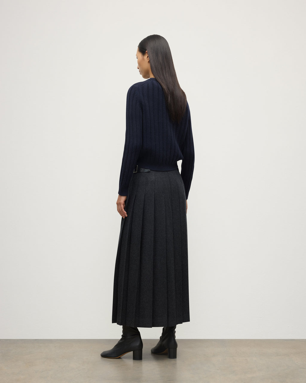 Lecht Dark Navy Cashmere Crew Jumper
