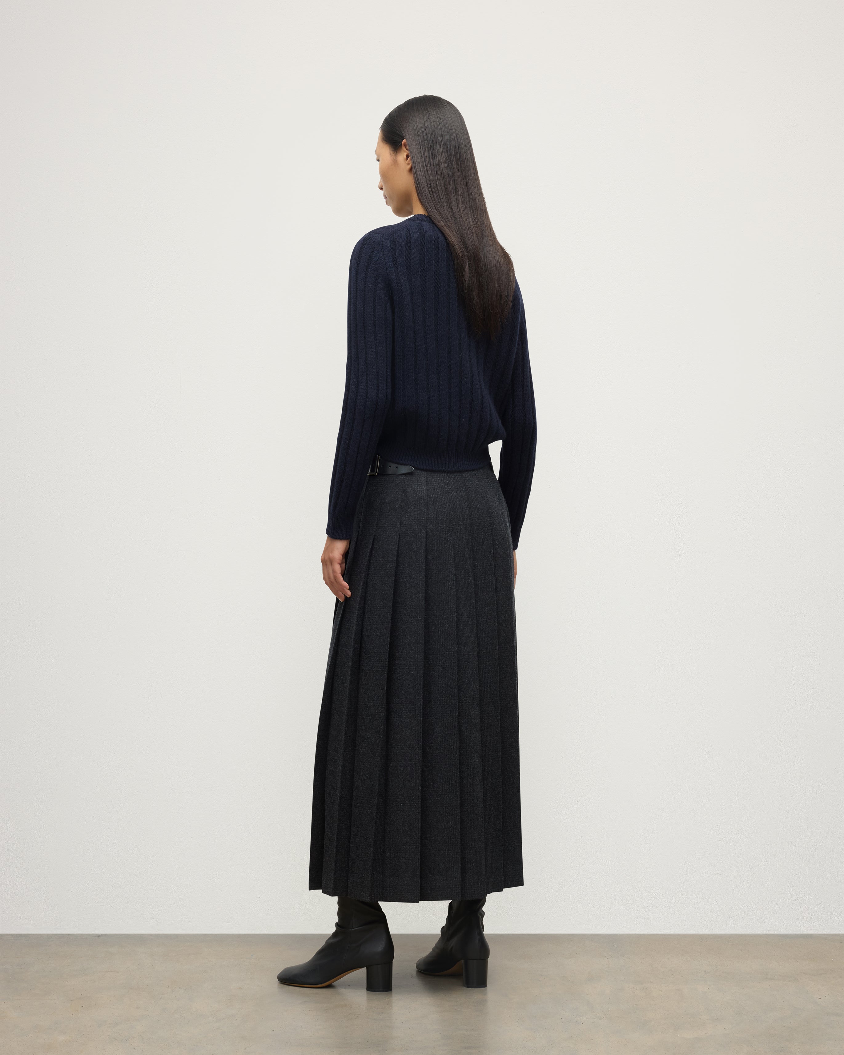 Lecht Dark Navy Cashmere Crew Jumper