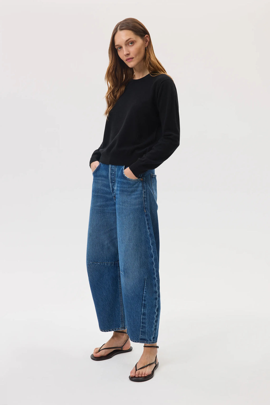 Classic Black Cashmere Round Neck Jumper