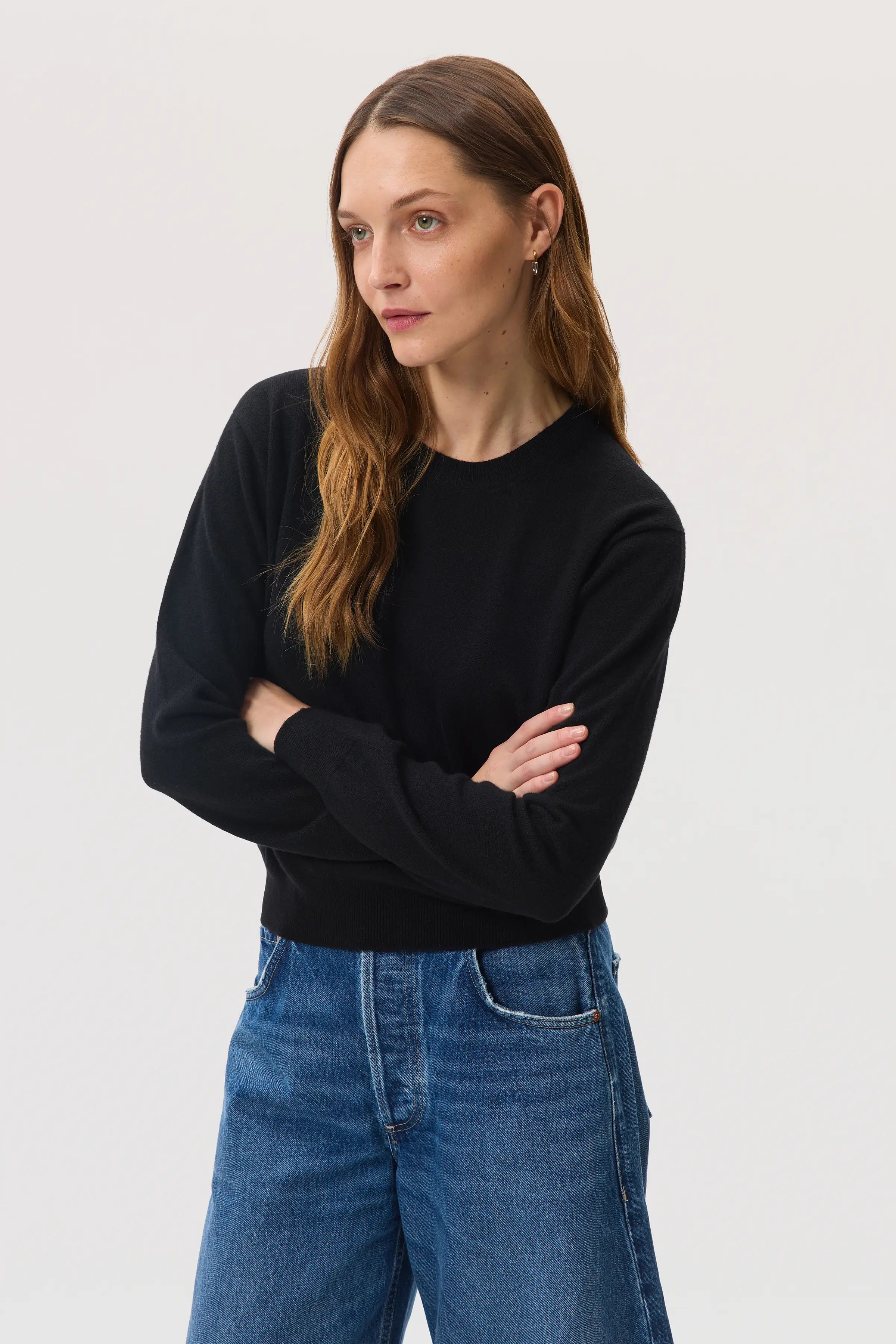 Classic Black Cashmere Round Neck Jumper