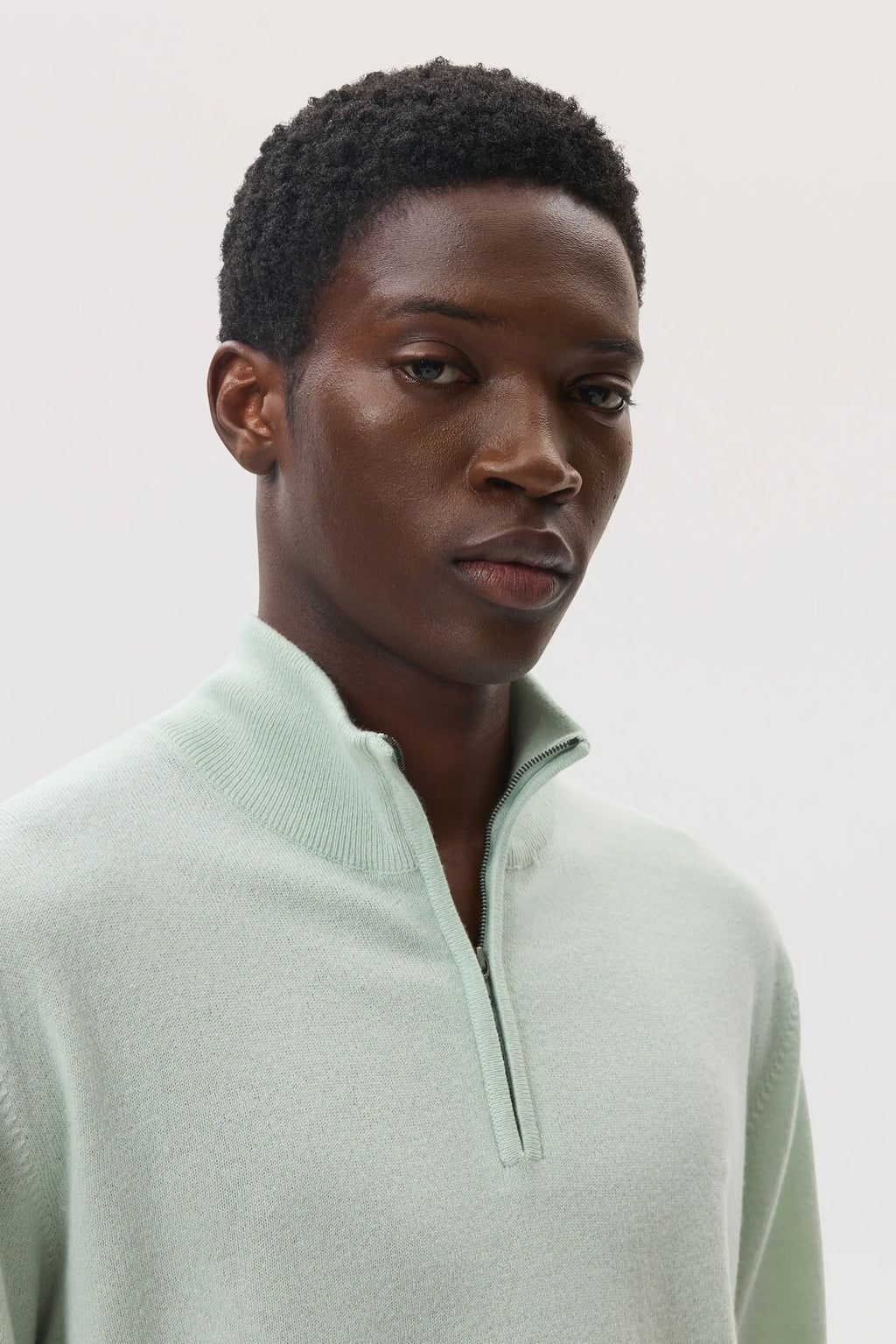 Classic Cashmere Light Green Zip Neck Jumper