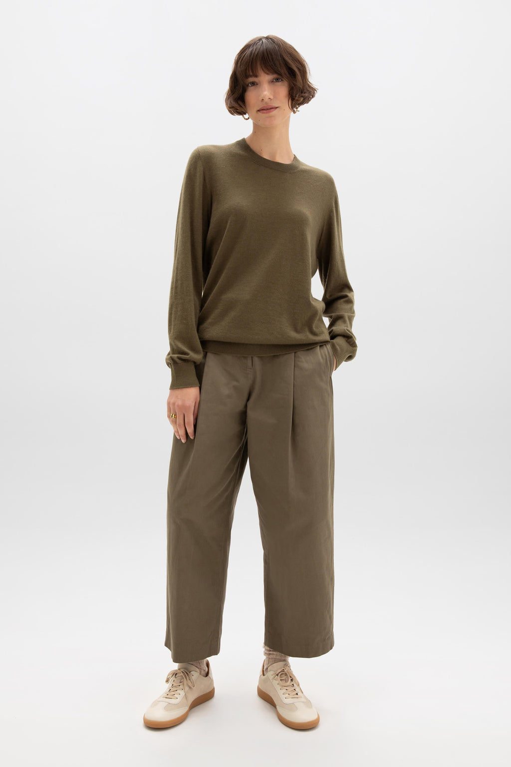 Superfine Cashmere Round Neck Olive Green Jumper