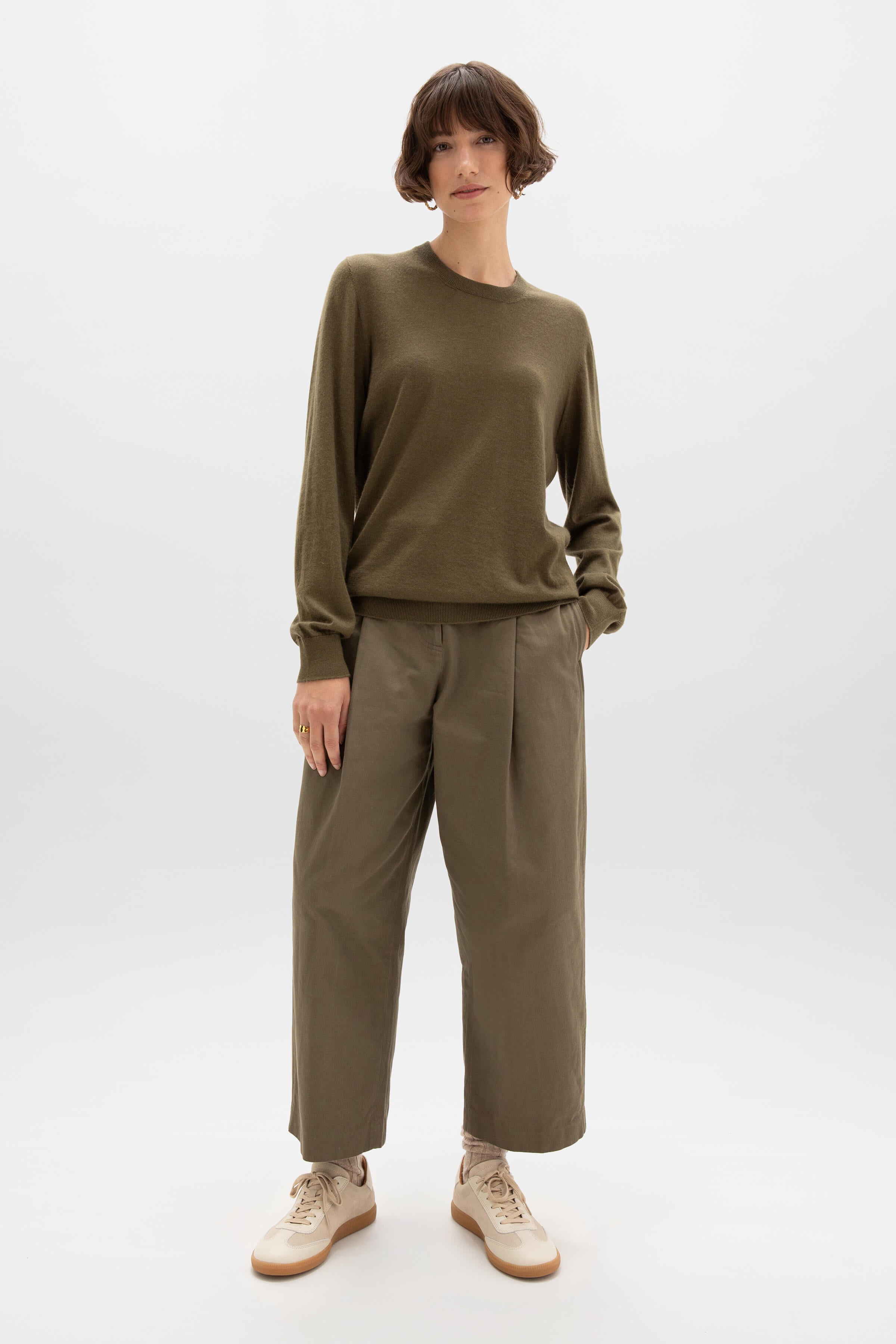 Superfine Cashmere Round Neck Olive Green Jumper