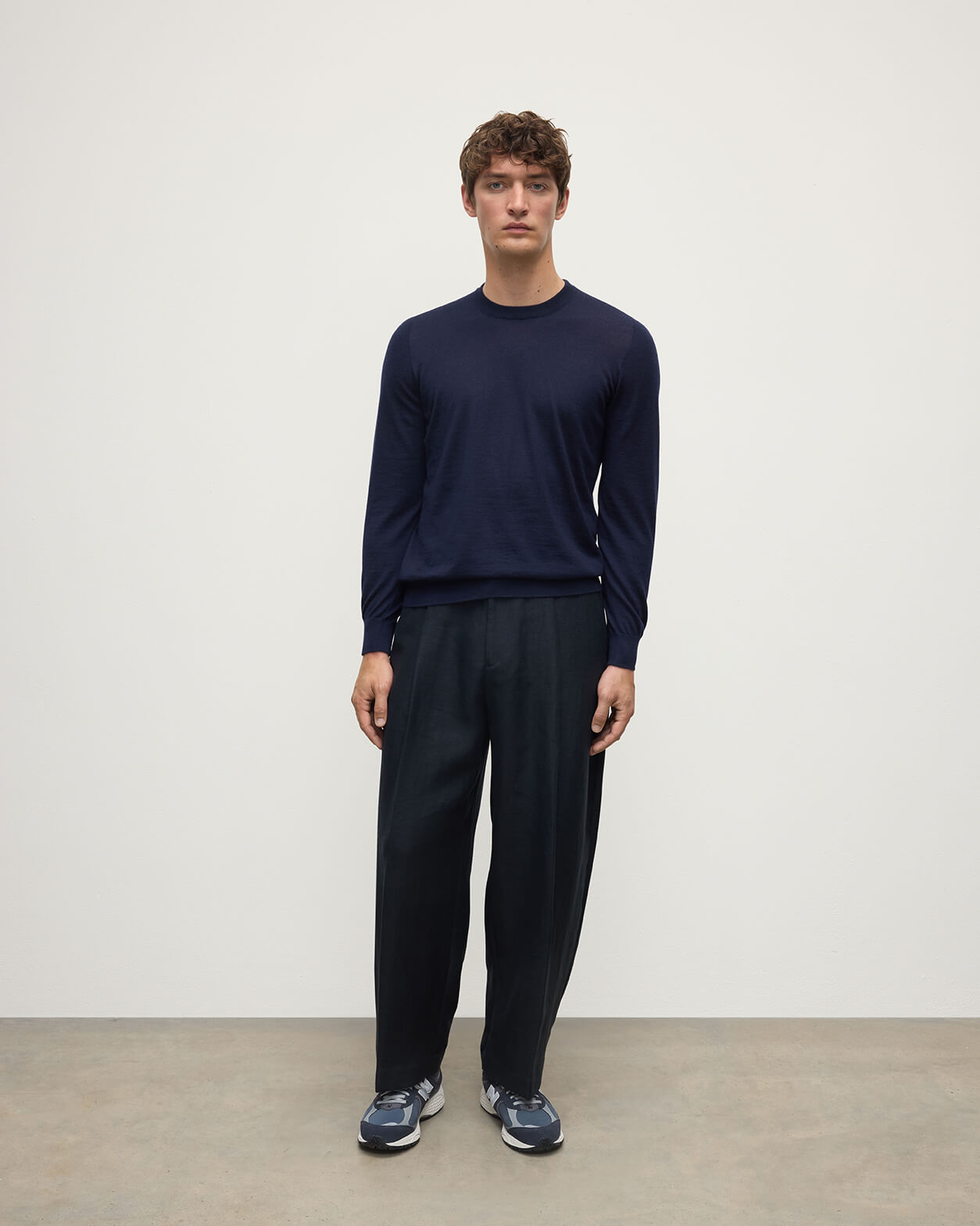Superfine Cashmere Dark Navy Round Neck Jumper