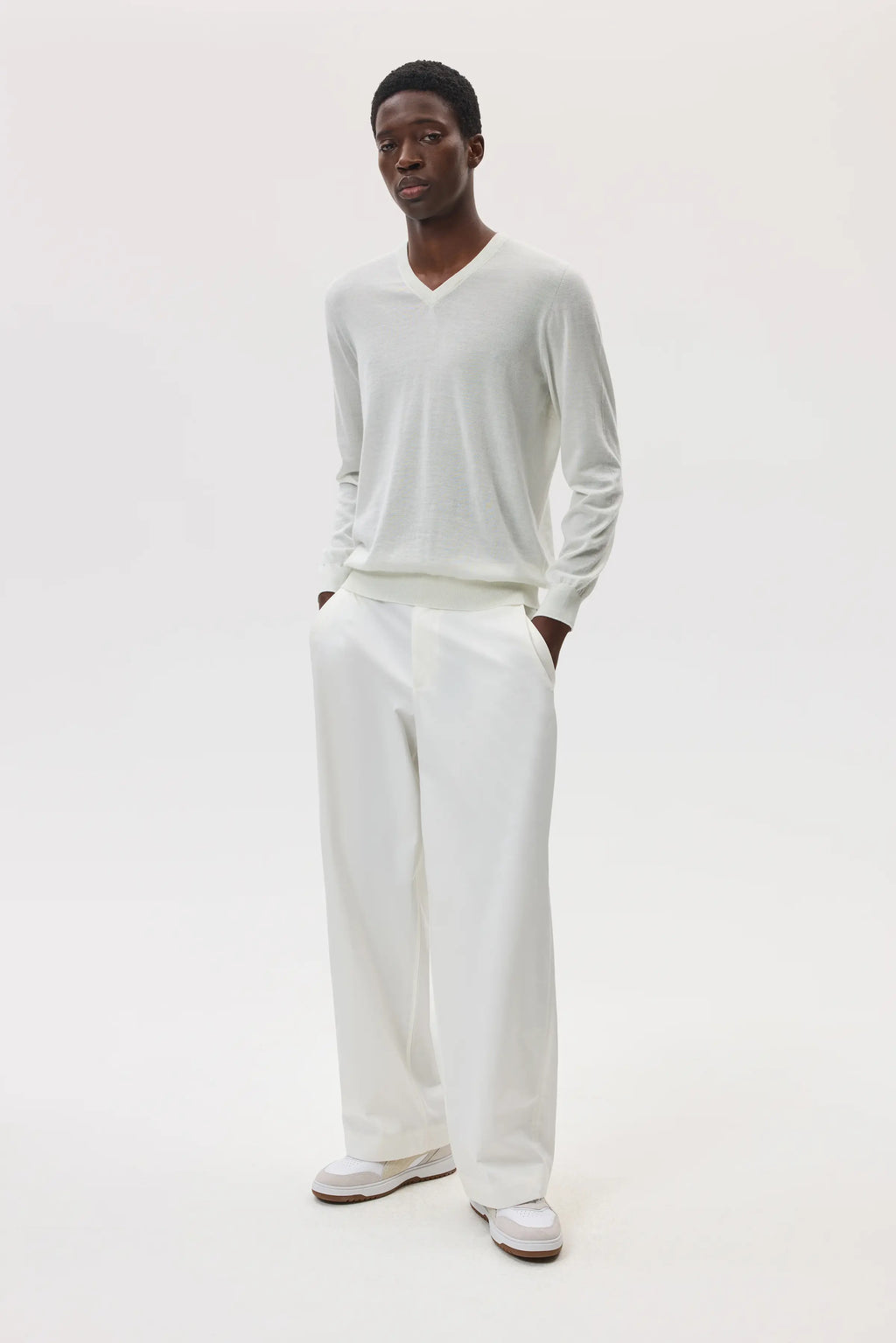 Superfine Cashmere V Neck White Jumper