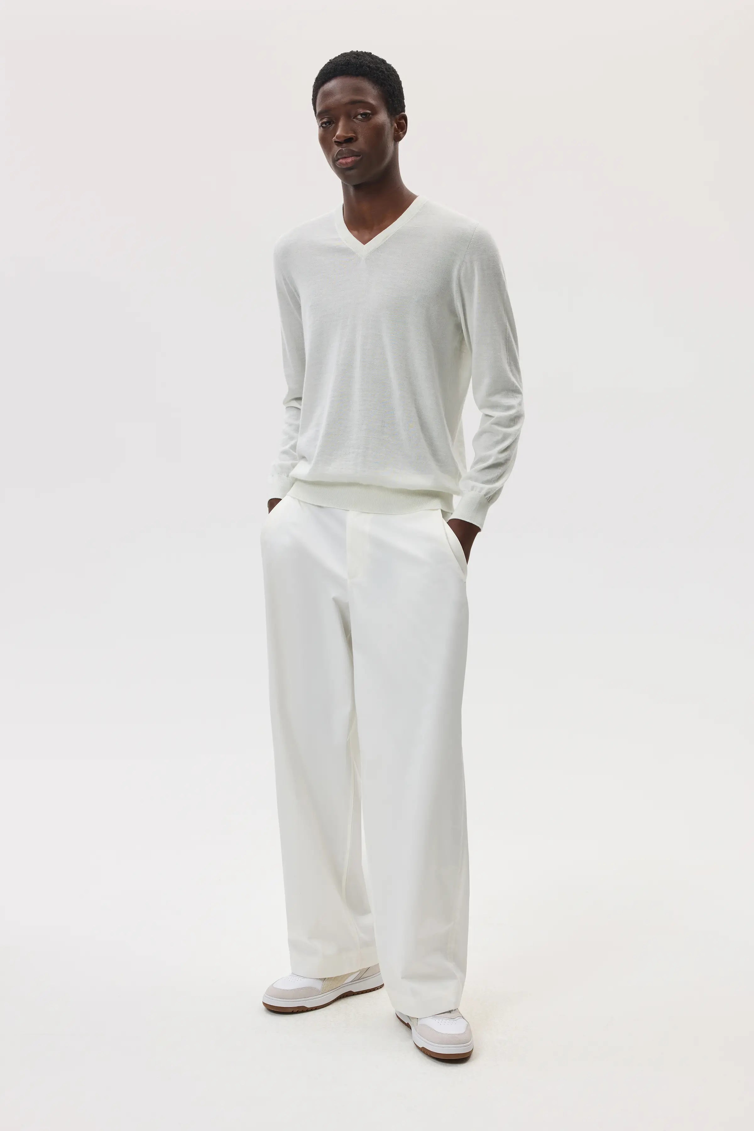 Superfine Cashmere V Neck White Jumper