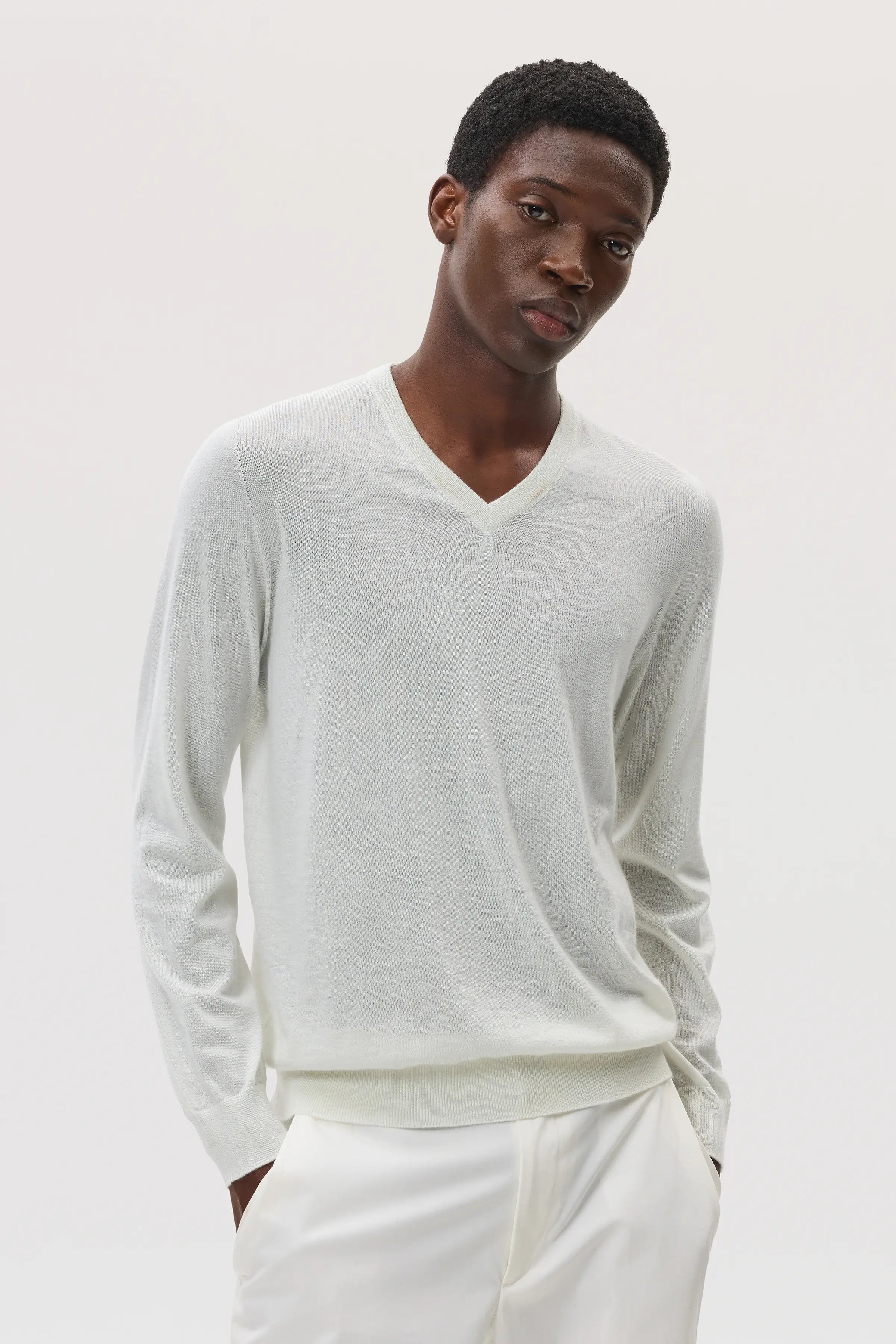 Superfine Cashmere V Neck White Jumper