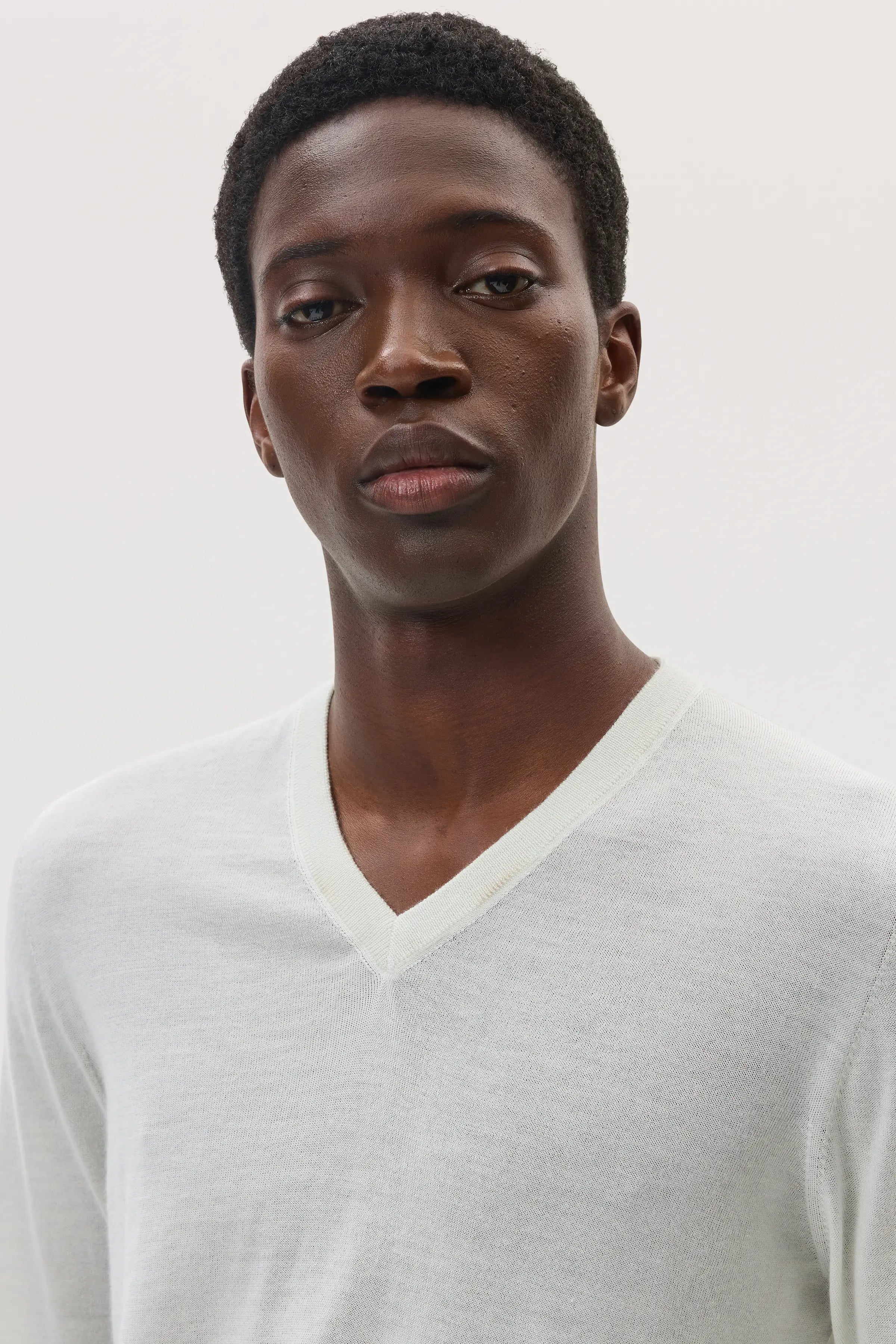 Superfine Cashmere V Neck White Jumper