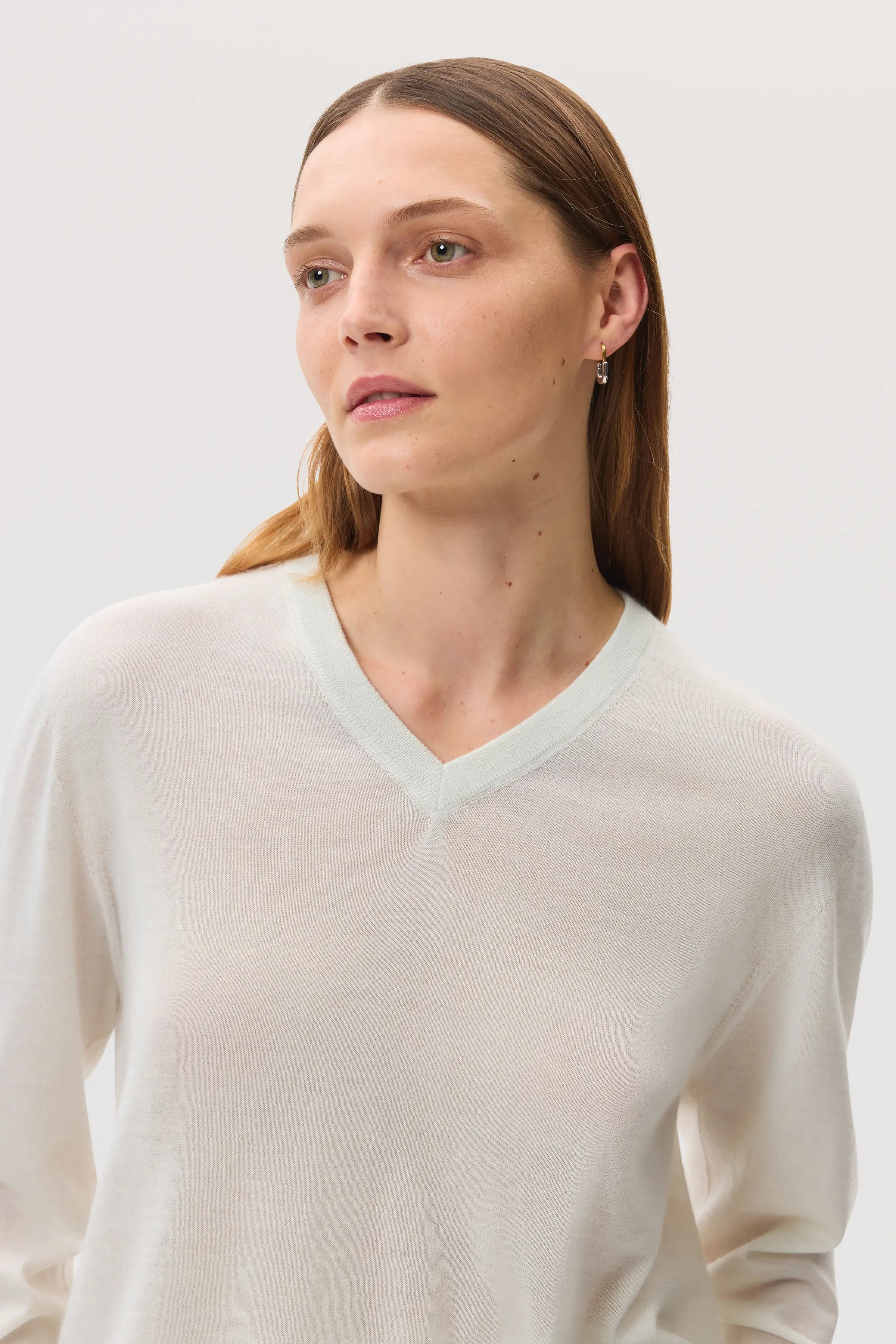 Superfine Cashmere V Neck White Jumper