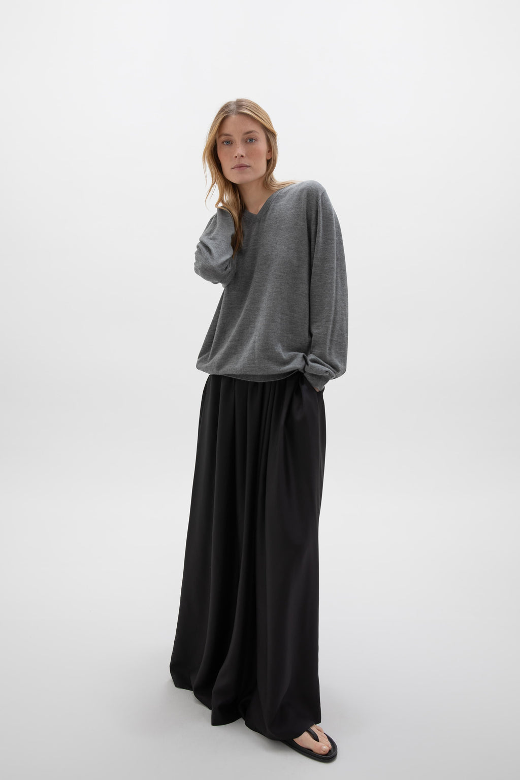 Superfine Cashmere Mid Grey V Neck Jumper