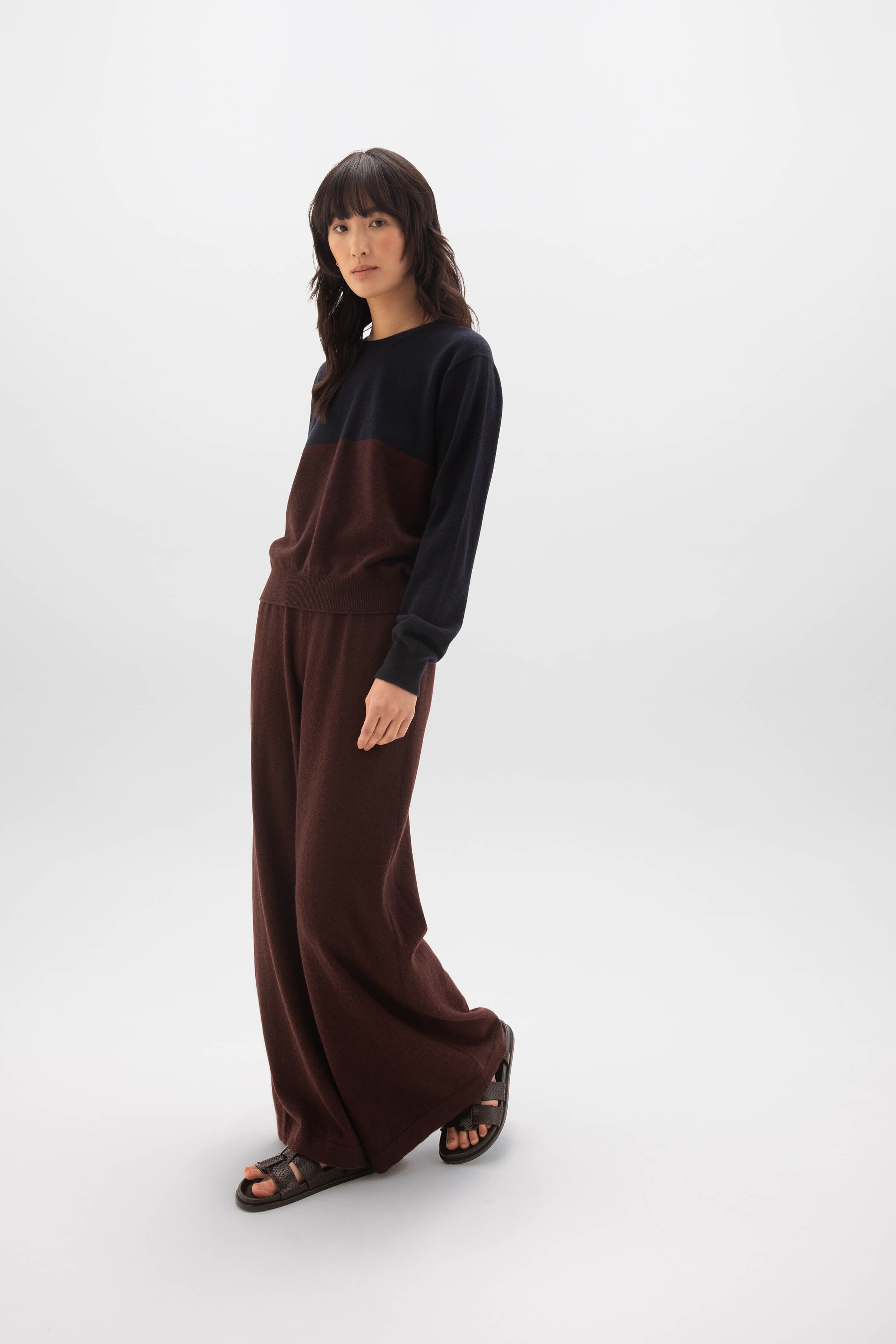 Colour Block Cropped Dark Brown Cashmere Sweater