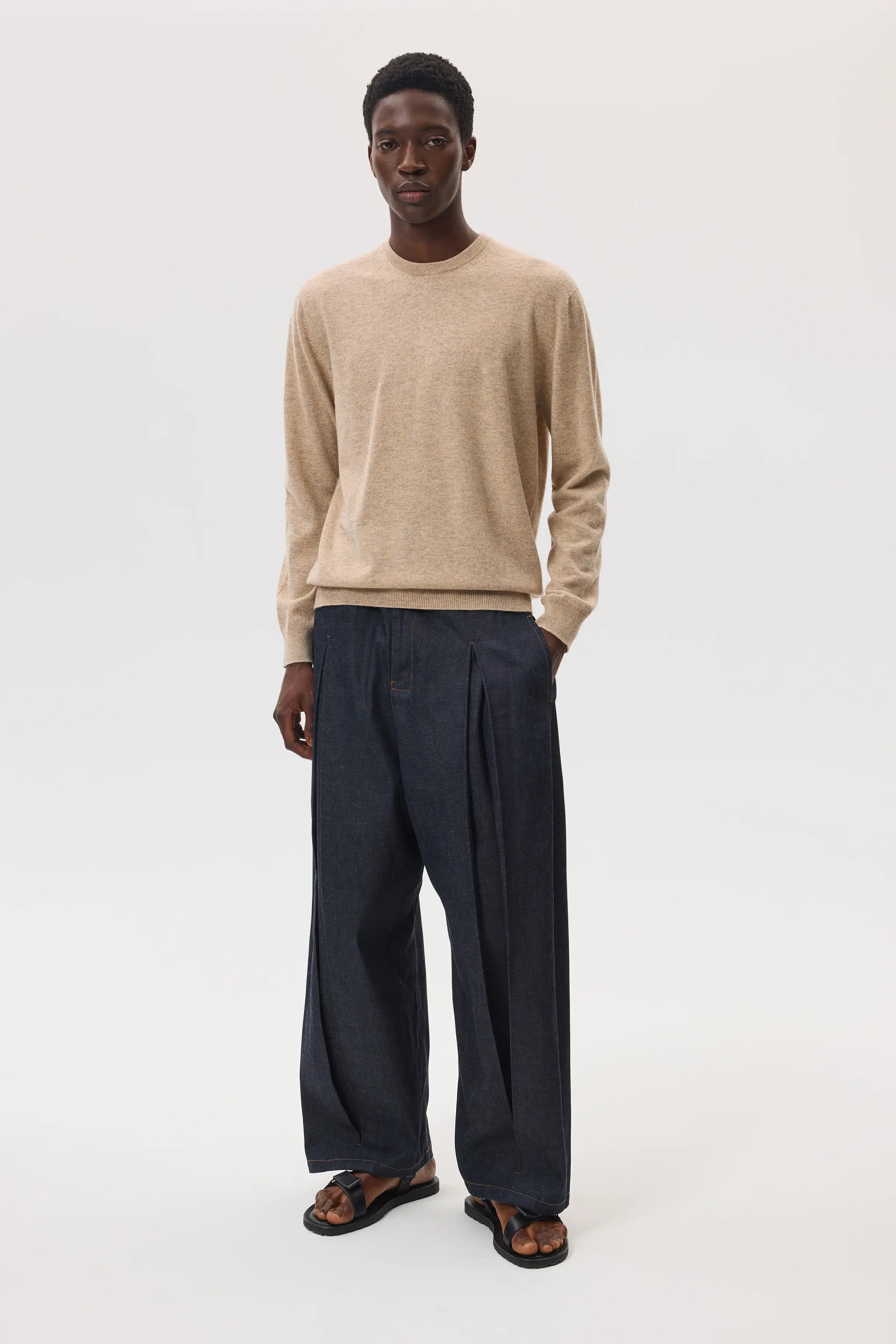 Classic Cashmere Round Neck