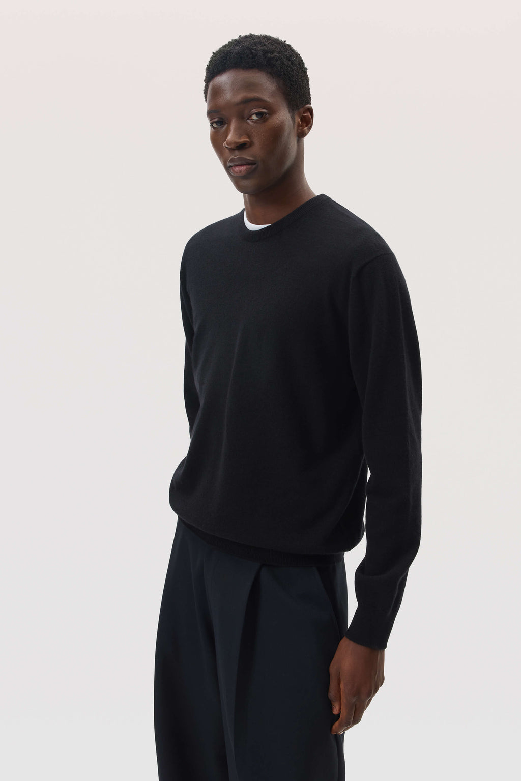 Classic Black Cashmere Round Neck Jumper
